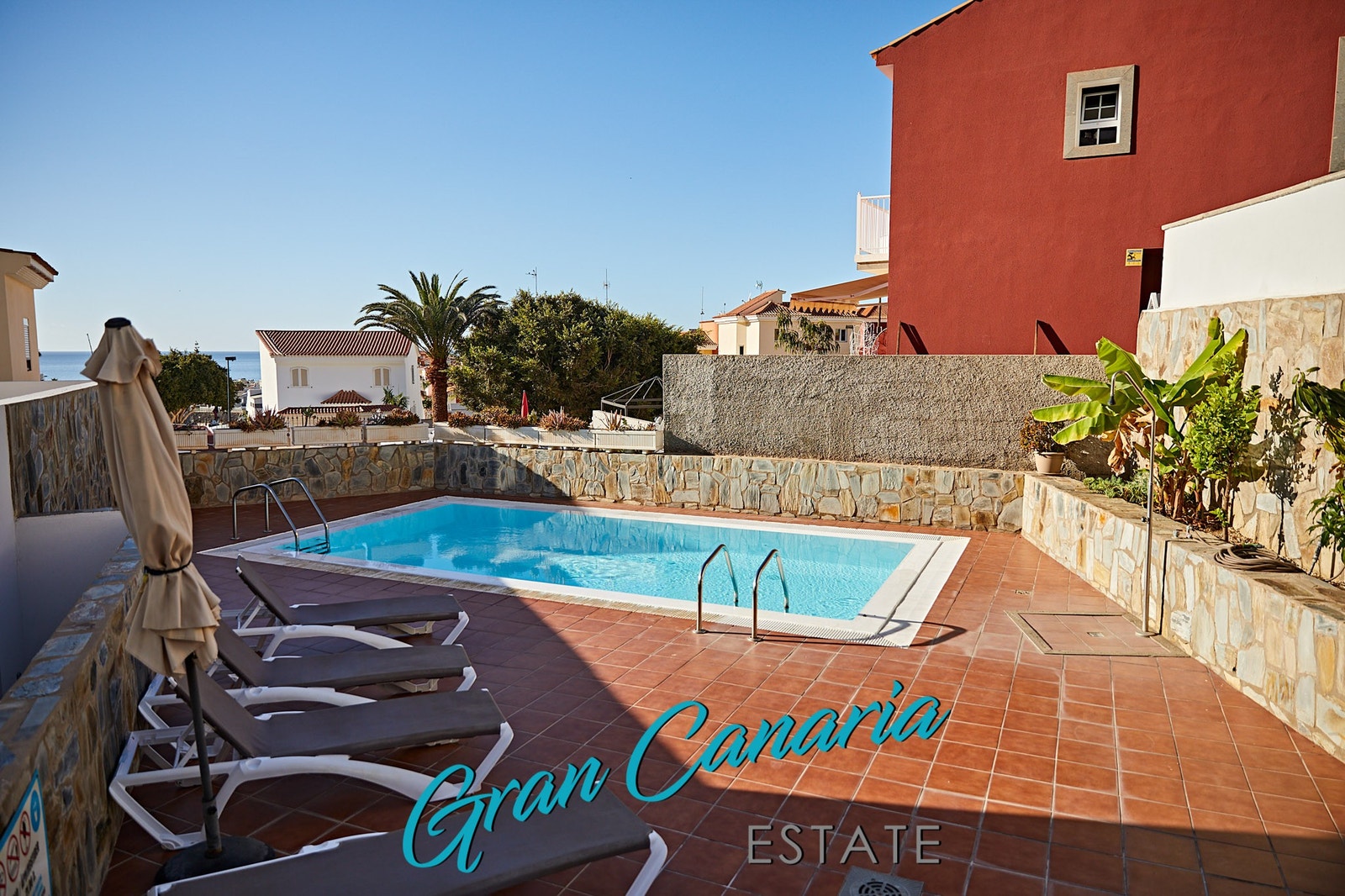 Pent bassengområde Galleribilde