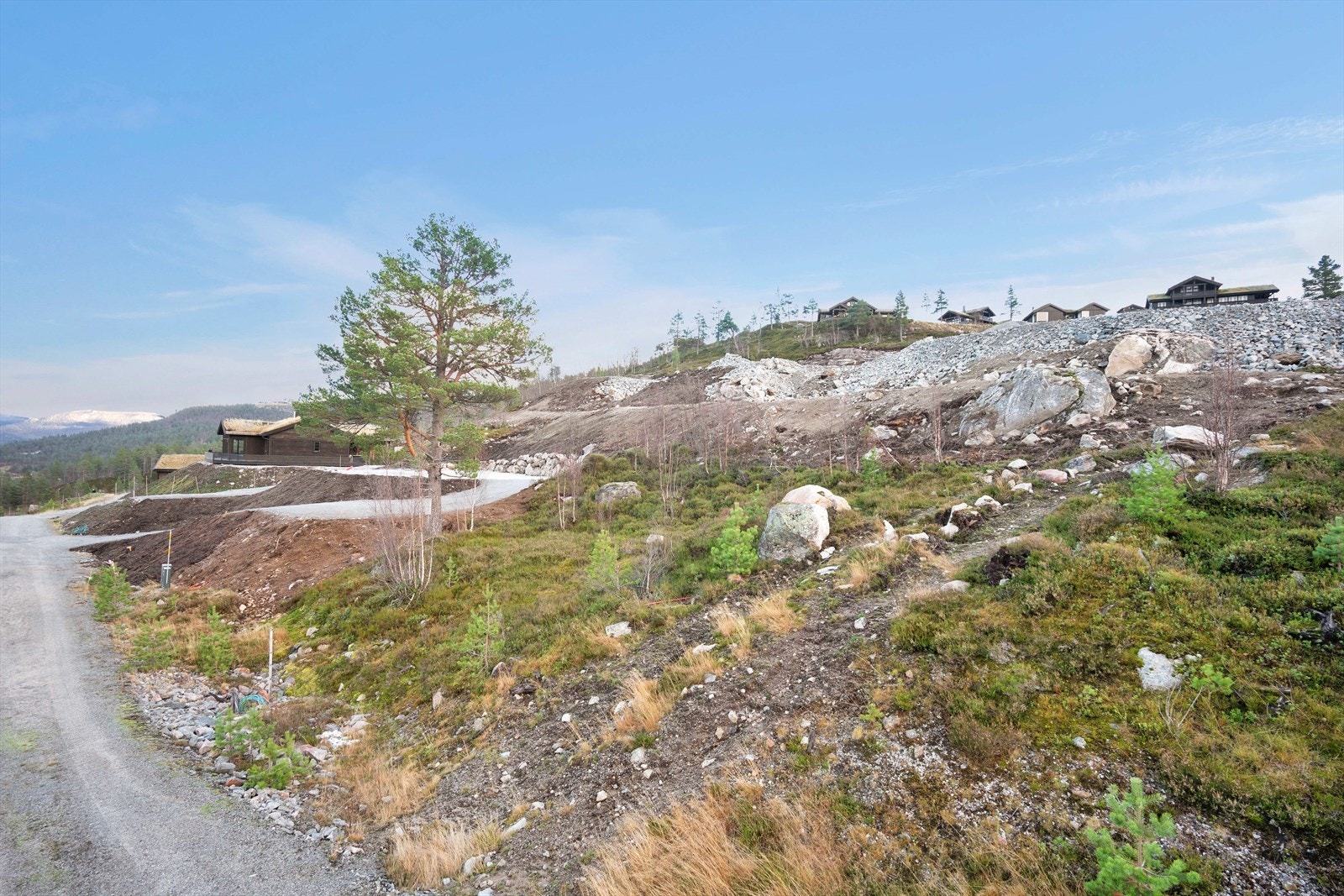 Fra tomten er det kort vei til lysløyper, langrennsløyper og Brokke alpinanlegg Galleribilde