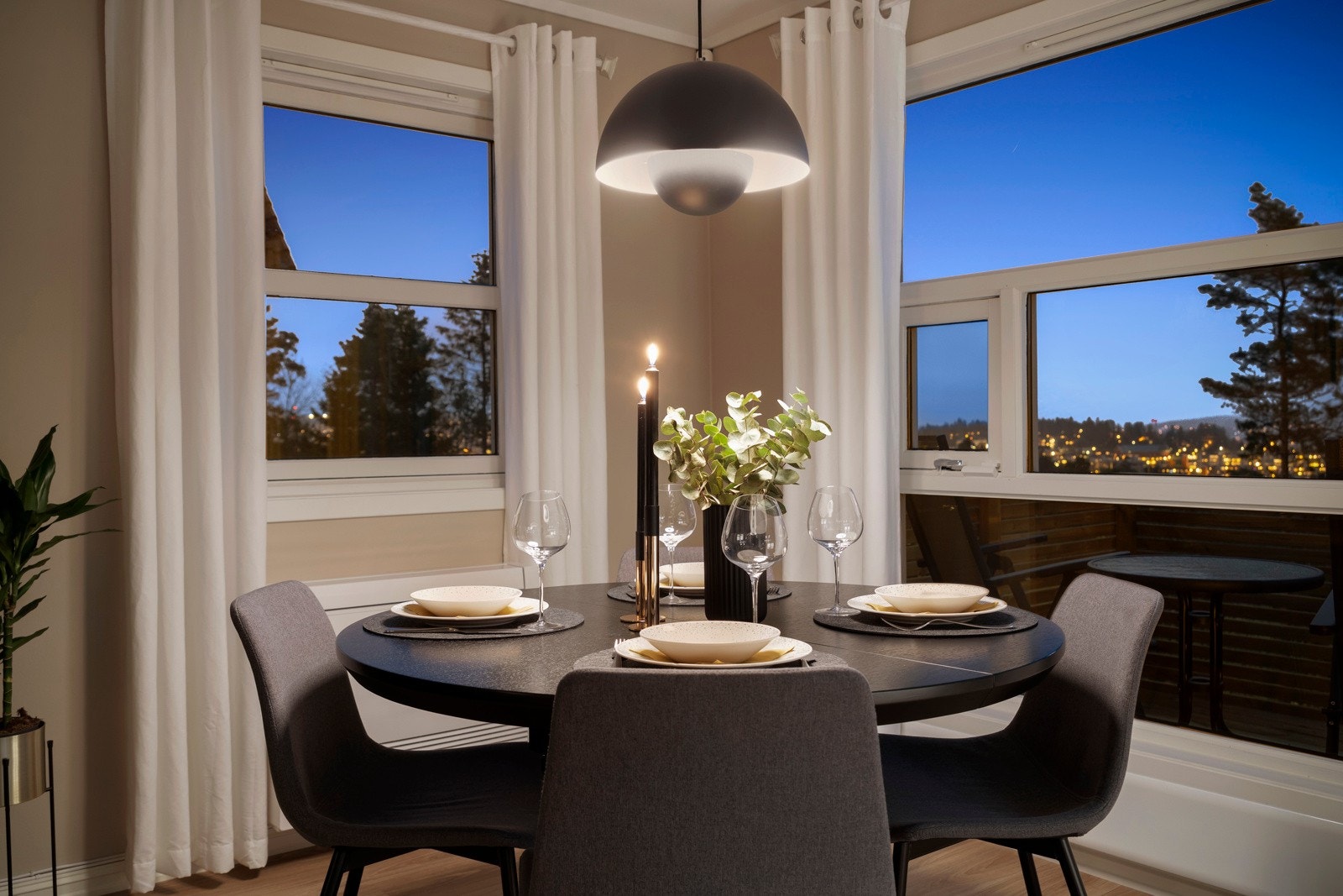 Kveldsstemning. Galleribilde