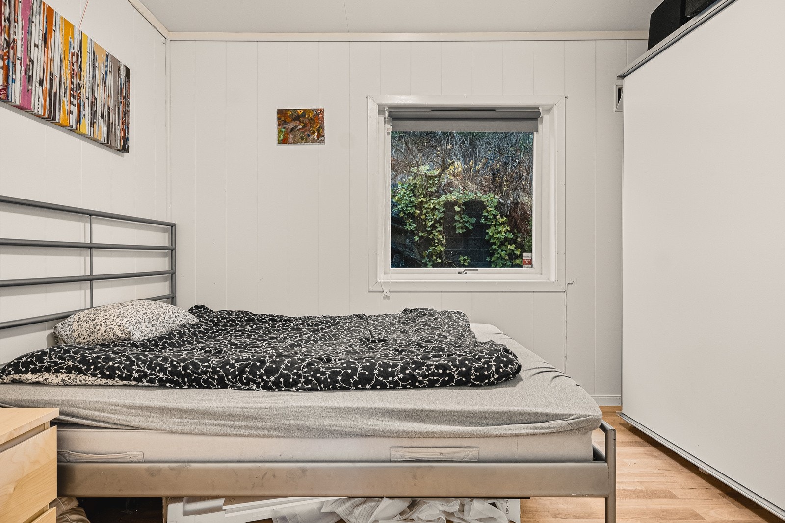 Soverom 3 har stor skyvedørsgarderobe. Galleribilde