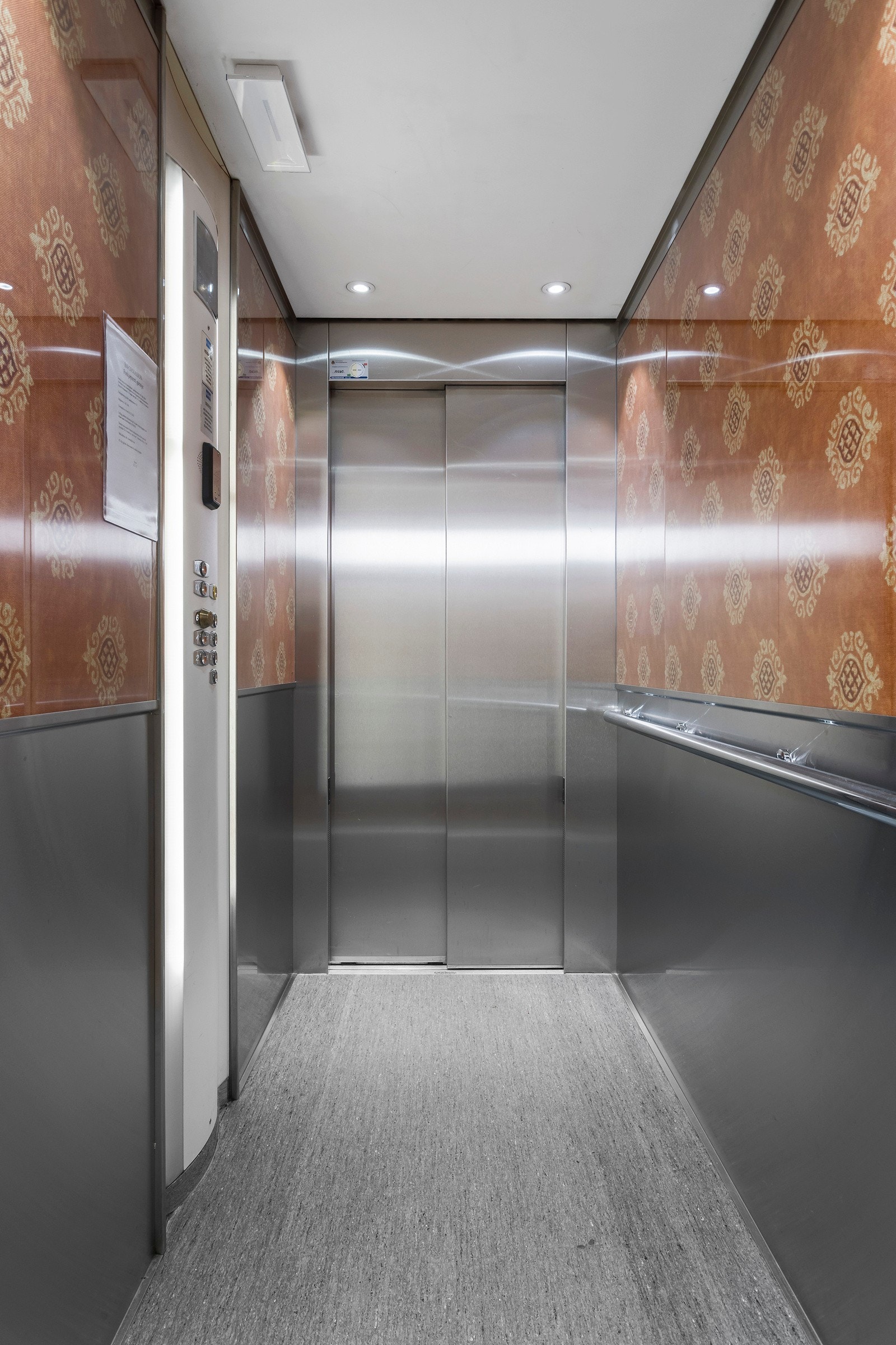 Heisadkomst opp til 5. etasje Galleribilde