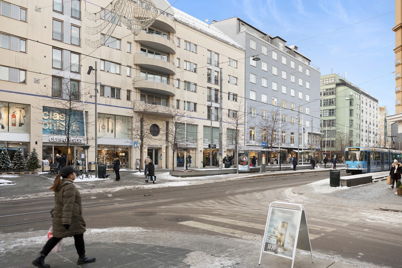 Den populære handlegaten Bogstadveien er rett i nærheten av boligen Galleribilde