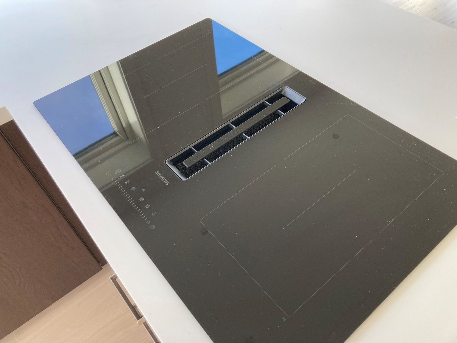 Siemens induksjonstopp med integrert benkeventilator Galleribilde