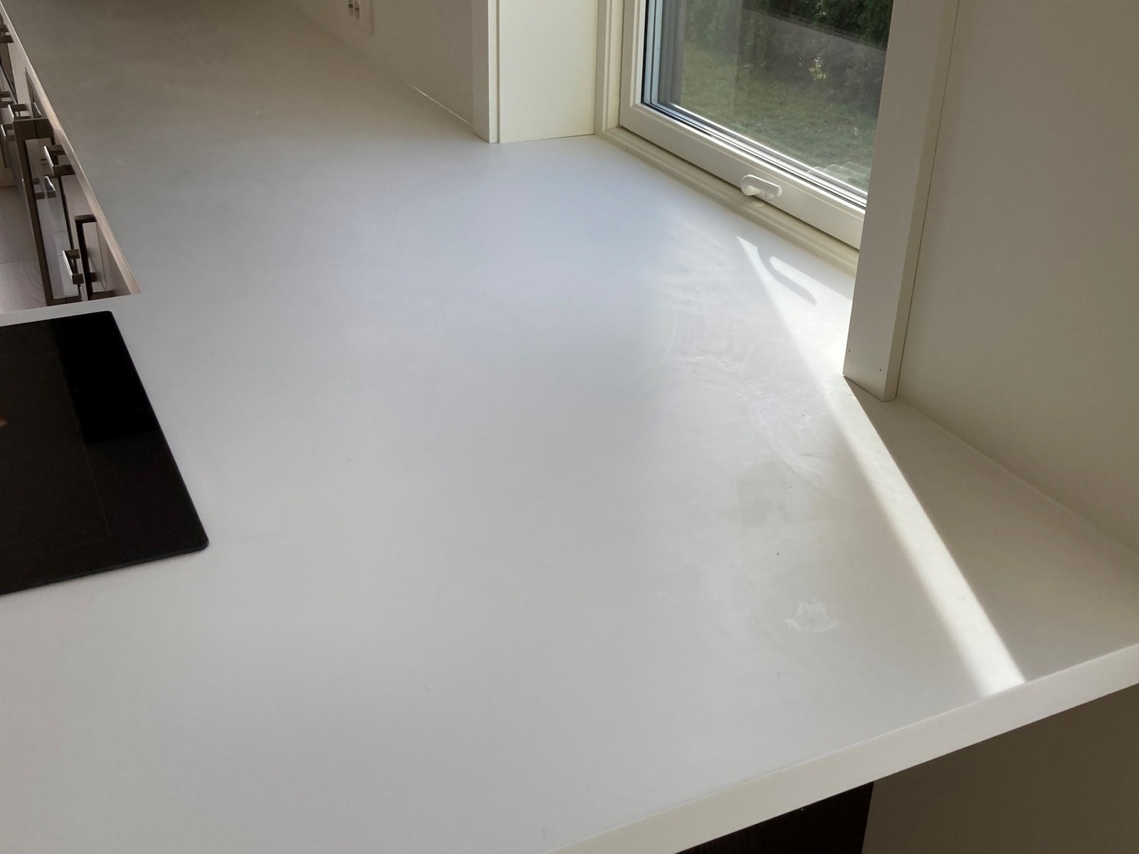 Corian 40mm benkeplate uten synlige skjøter Galleribilde