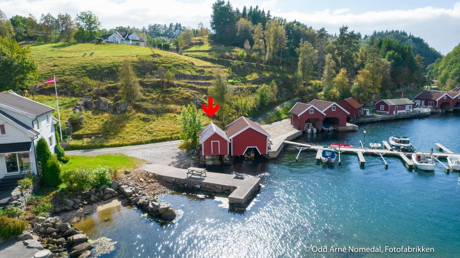 Fra Austadstrånda - eiendomsrett til naust Galleribilde