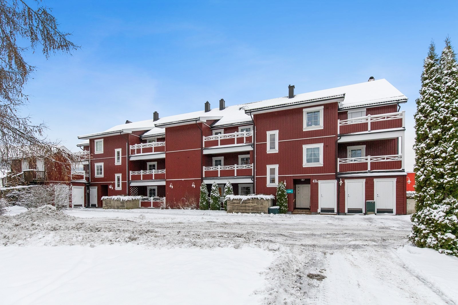 Leiligheten har flott beliggenhet på Gulskogen med gode solforhold. Galleribilde