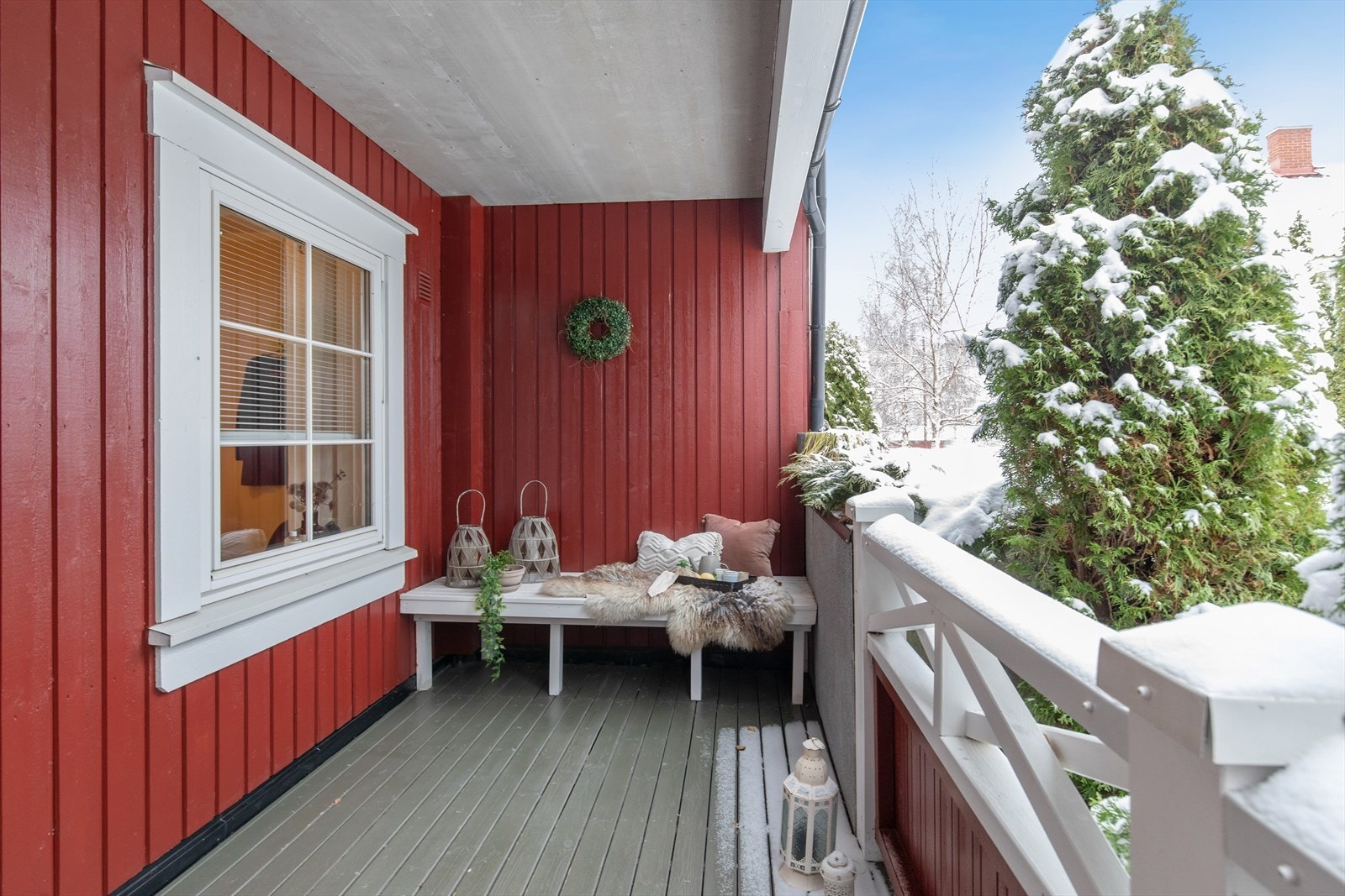 Takoverbygd terrasse med adkomst fra soverom. Galleribilde