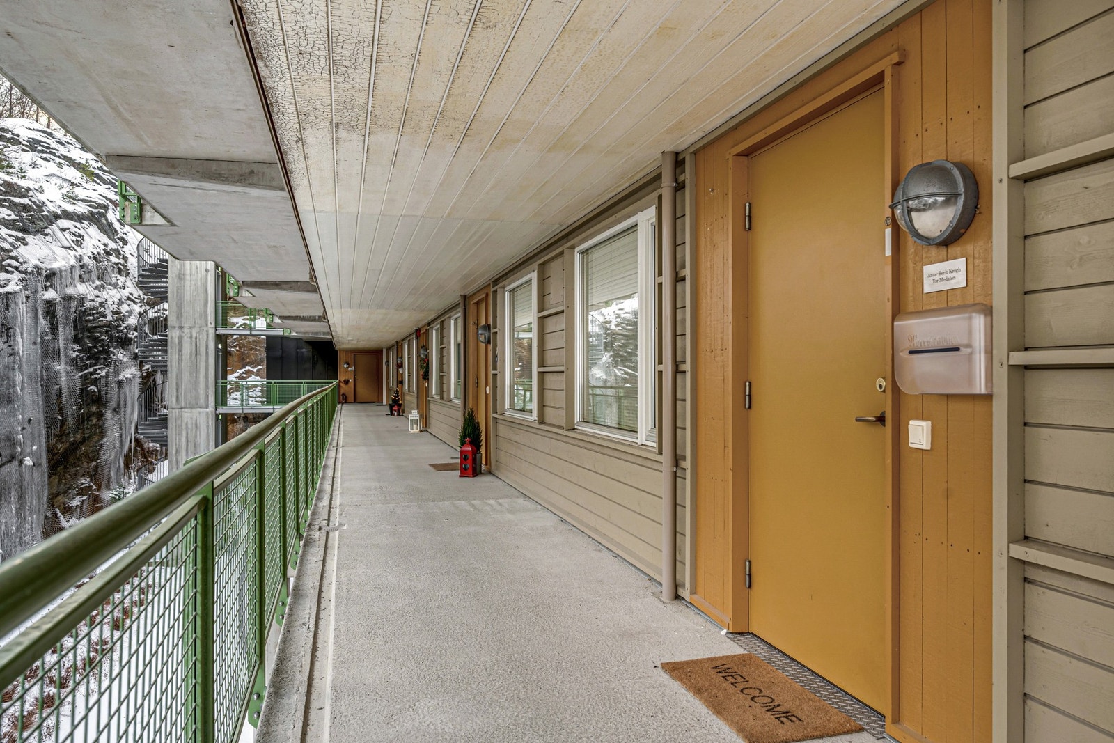 Leiligheten ligger i byggets 8. etasje, og det er selvsagt heis i bygget. Galleribilde