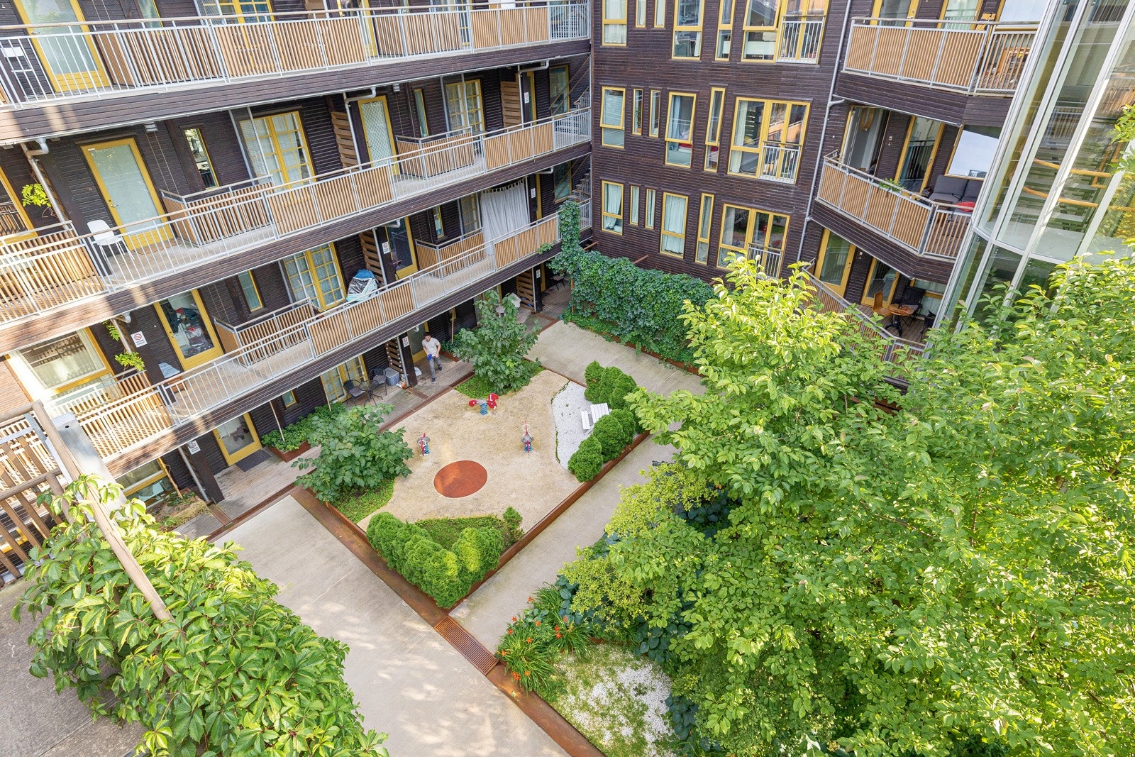 Dette er et veldrevet borettslag med svært trivelige fellesarealer. Galleribilde