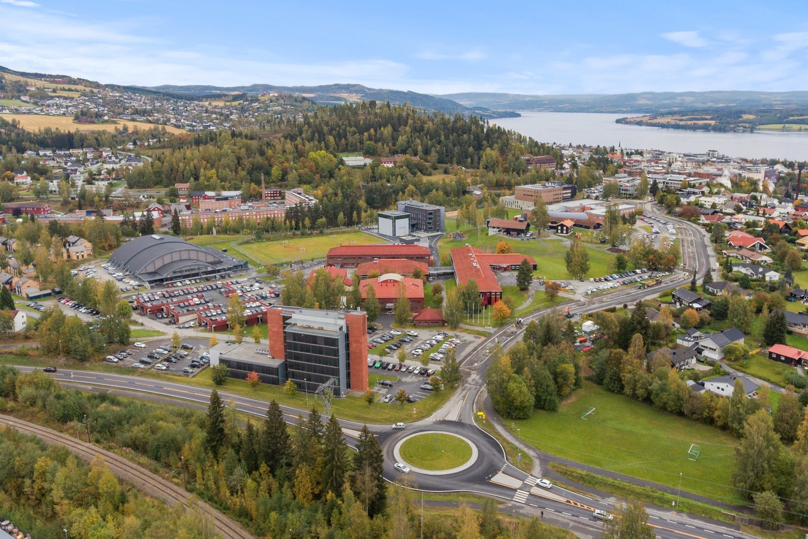 Studievegen 2 ligger nær NTNU og Campus på Gjøvik Galleribilde