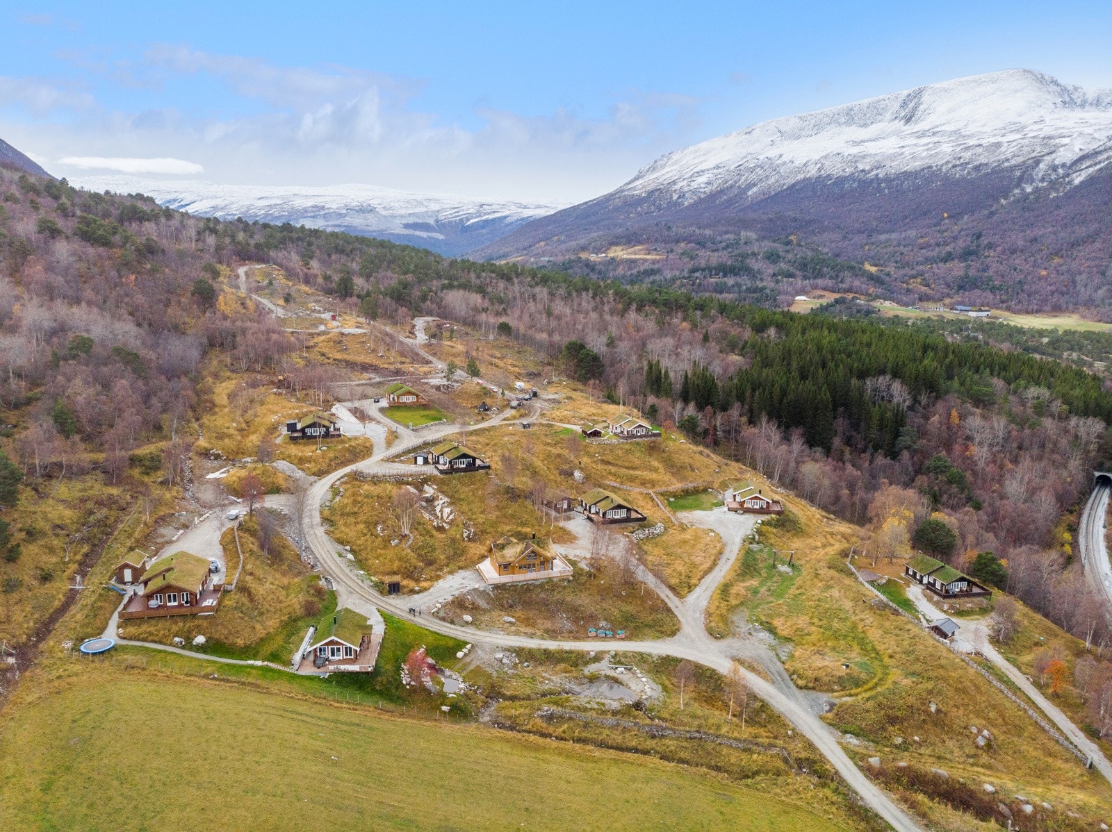 Meget pent beliggende tomtefelt med meget gode solforhold. Galleribilde