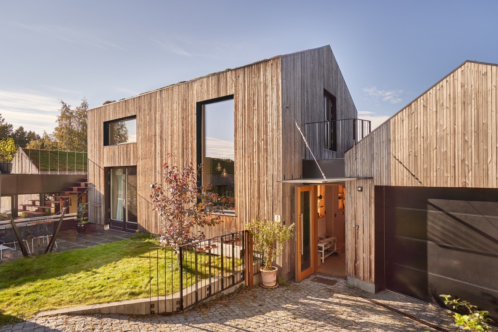 Her har du muligheten til å sikre deg en arkitektonisk perle av de sjeldne, med attraktiv beliggenhet på Kystadåsen i Trondheim Galleribilde