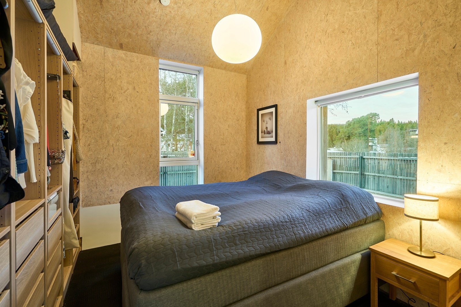 Hovedsoverommet er på gode 9,5 kvm med god plass til dobbeltseng og garderobeløsning. Galleribilde