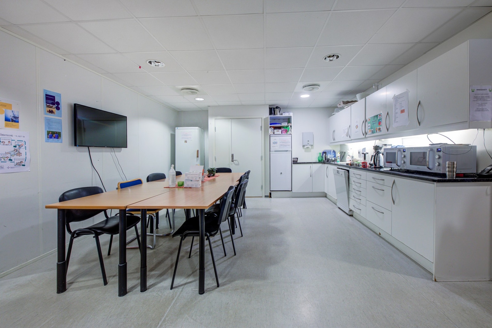 Kjøkken/spiserom. Galleribilde