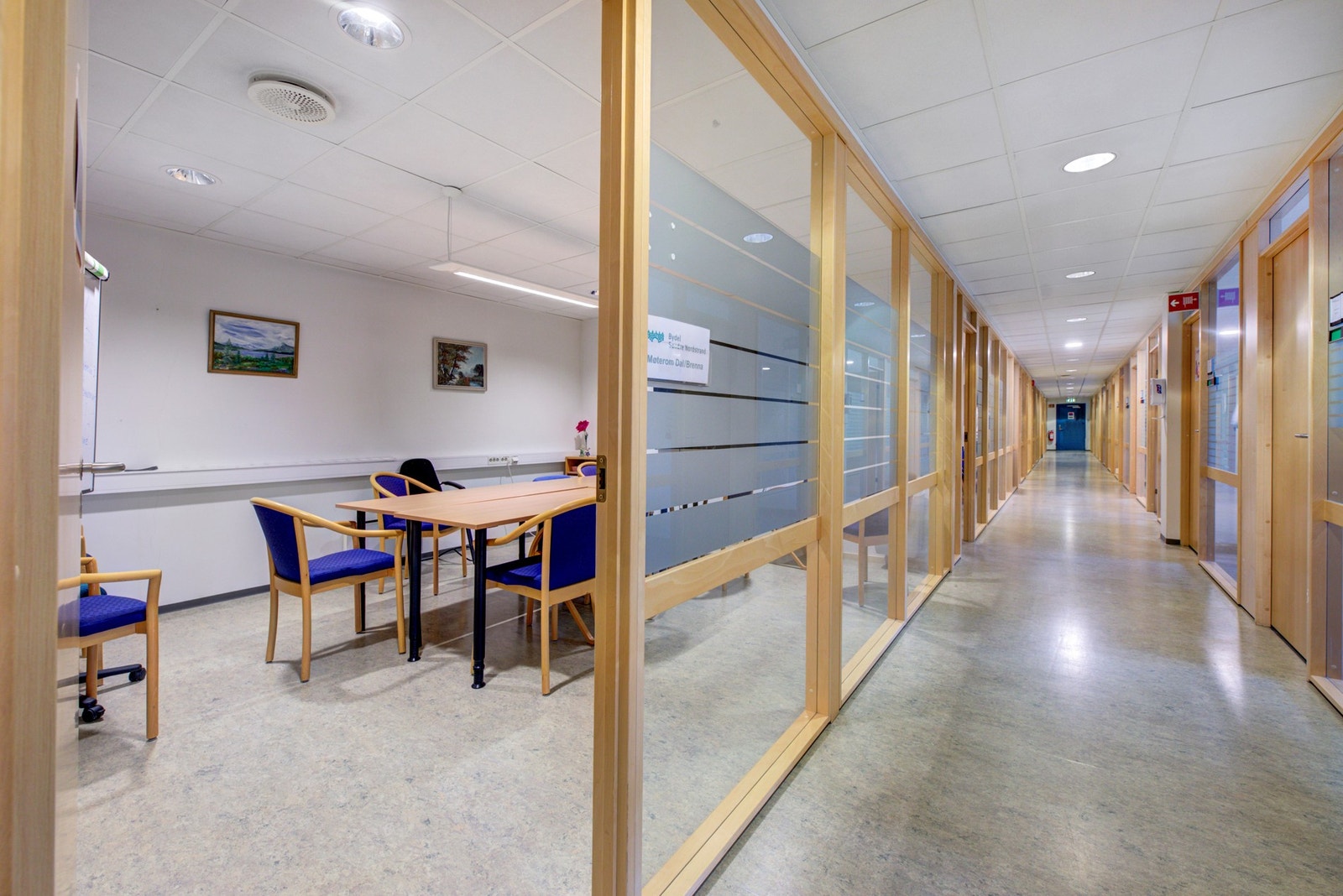 Møterom tilhørende kontorlandskap. Galleribilde