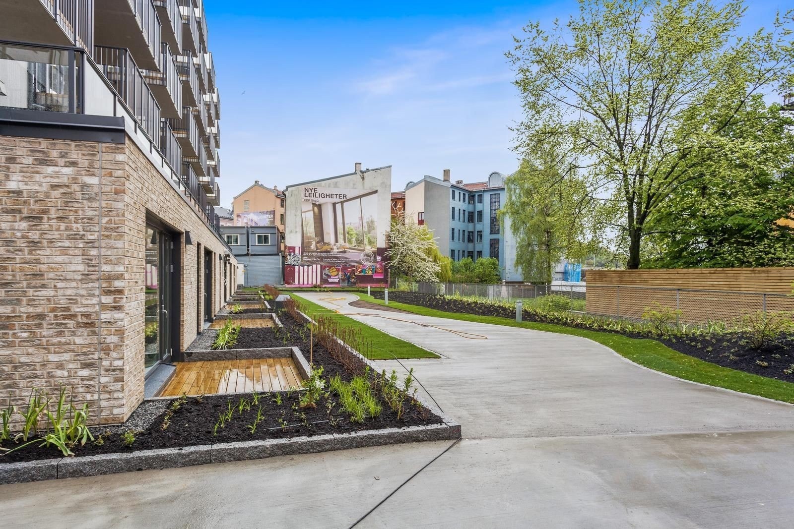 Bakgård Galleribilde