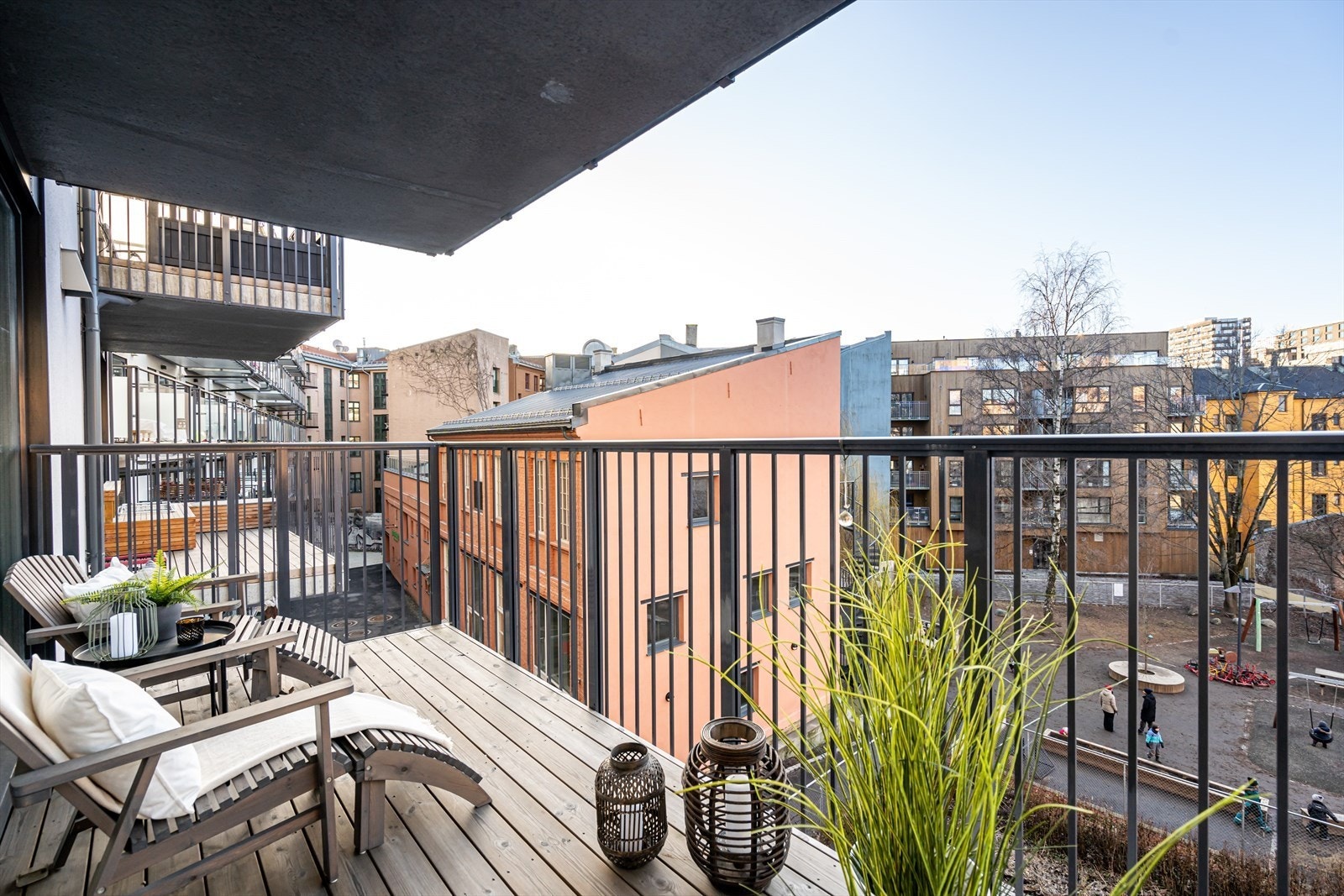 Balkongen på 8m2. Sydvestvendt Galleribilde