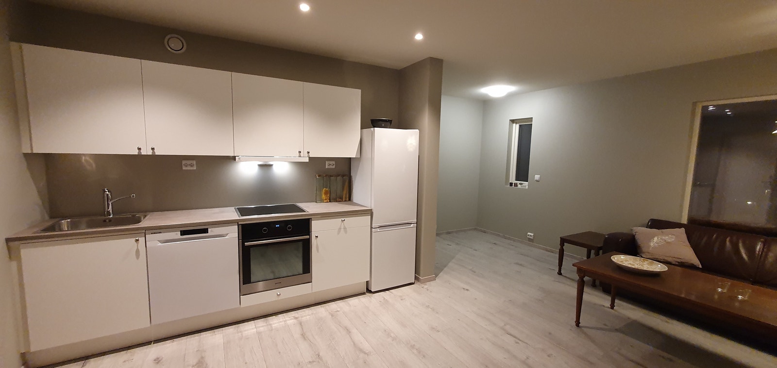 Kjøkken med spisekrok Galleribilde