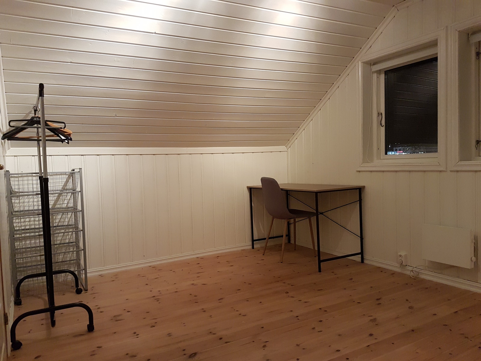 Rom 3 ca 15 kvm oppe Galleribilde