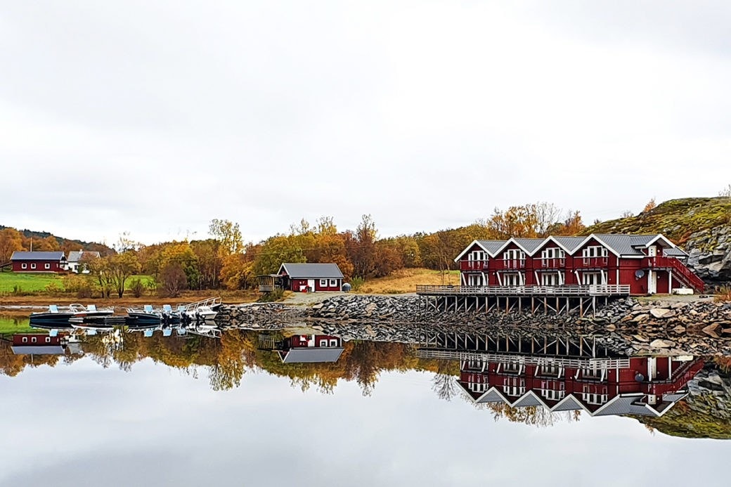 Anlegget ligger beskyttet i Kjærsundvågen Galleribilde