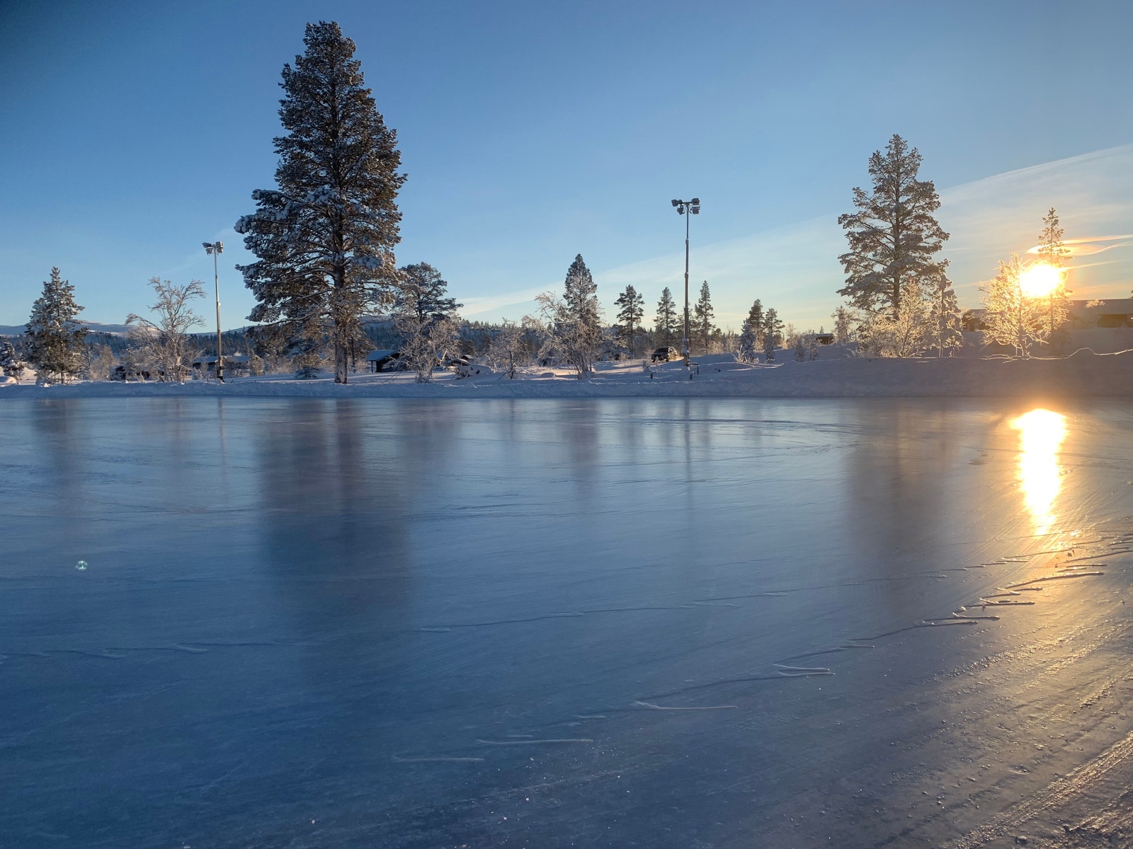 Skøytebane i feltet. Galleribilde