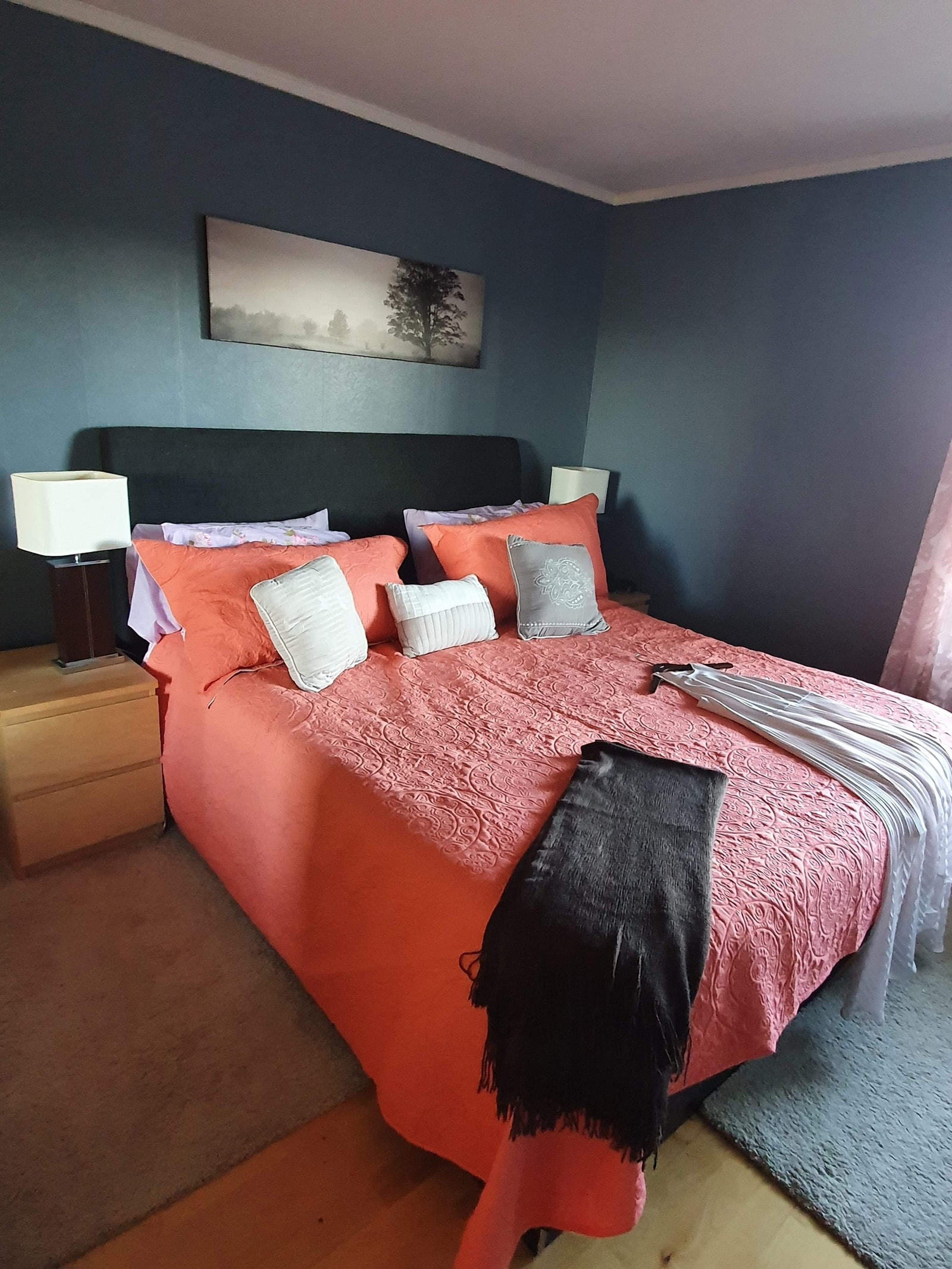 Hovedsoverom tilknyttet walk-in garderobe Galleribilde