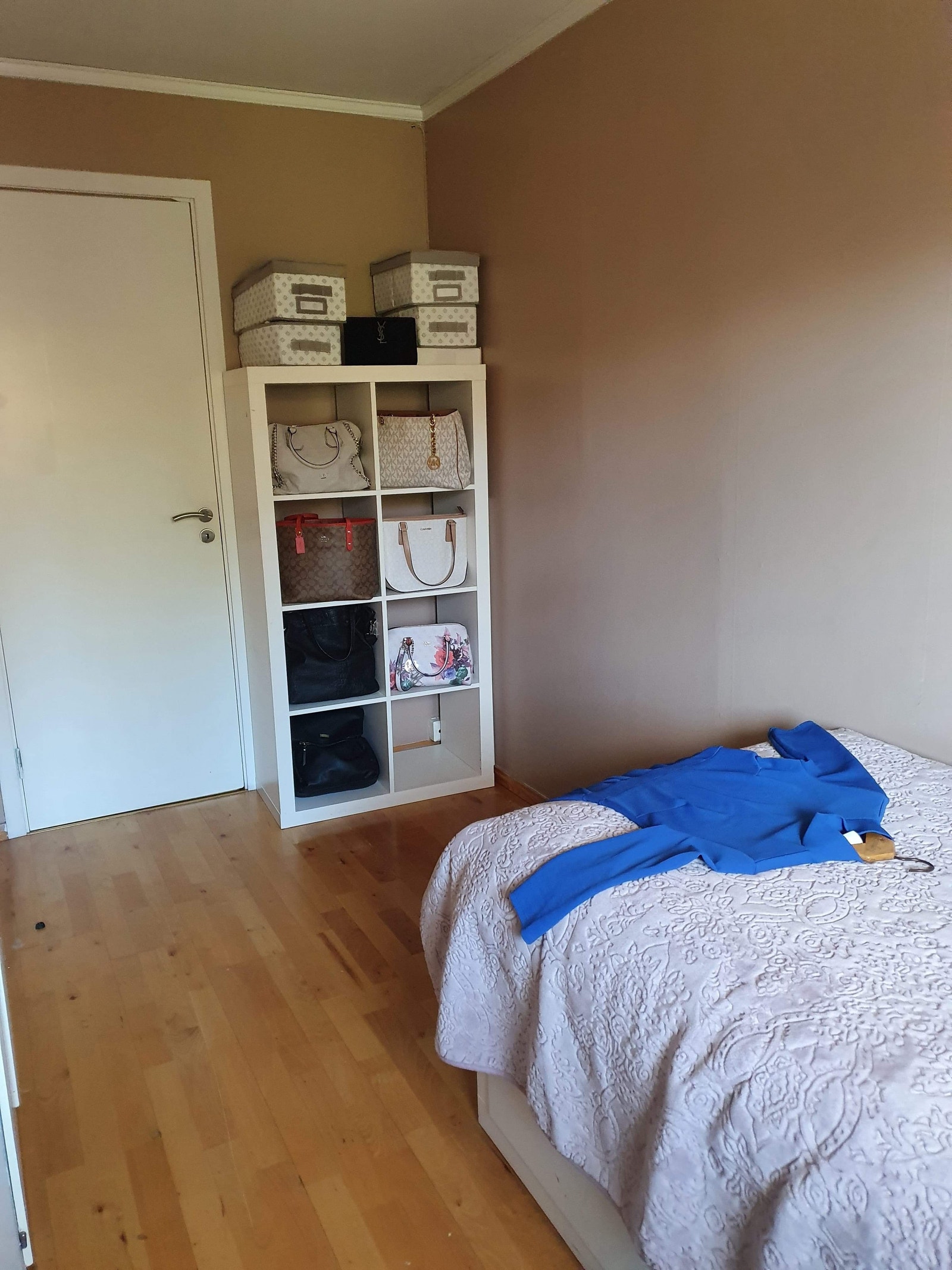 2. Sove rom med garderobeskap Galleribilde