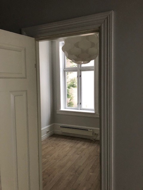 Inngang tiloverom Galleribilde