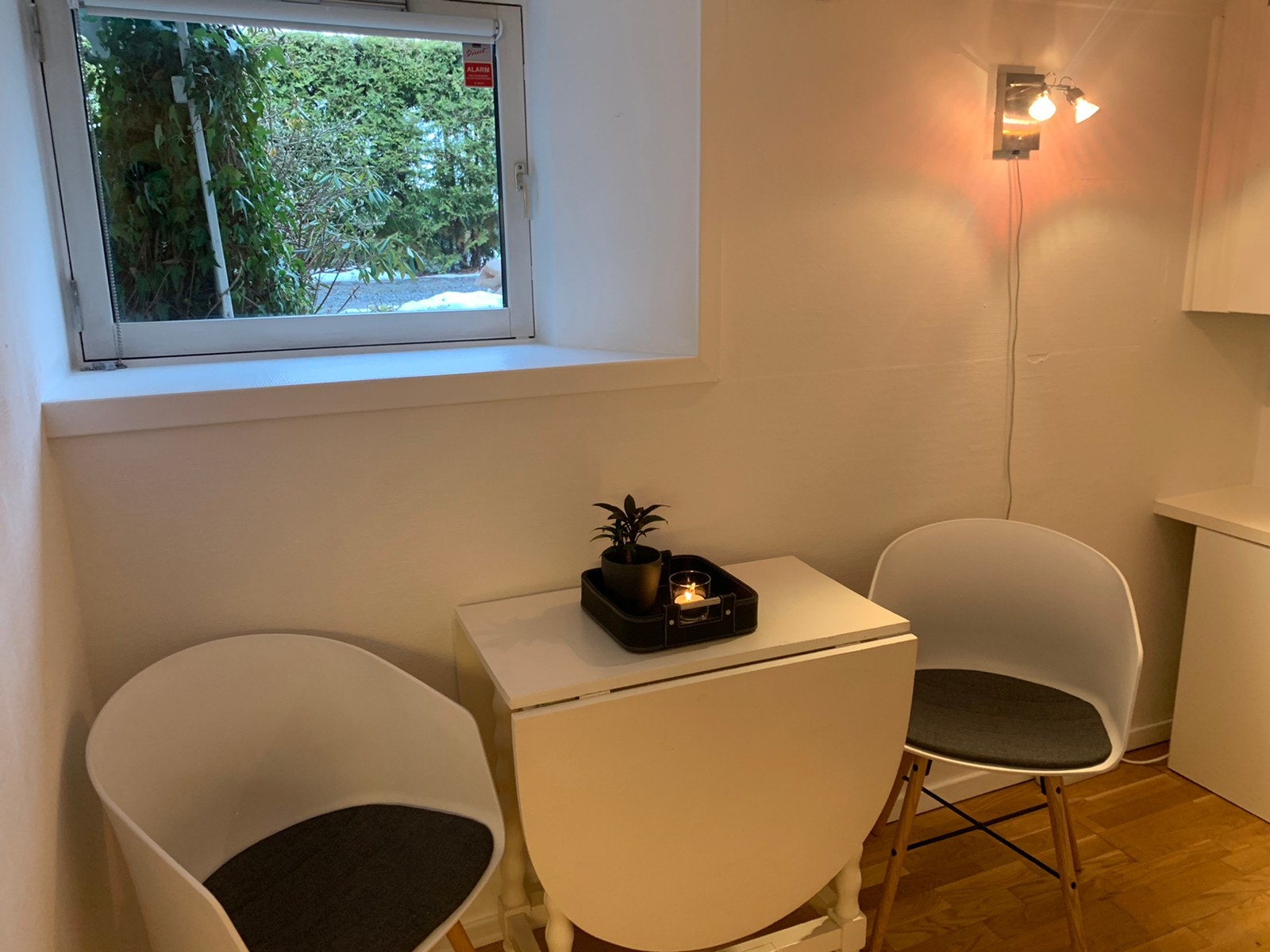 spisekrok som også kan brukes som kontorplass Galleribilde