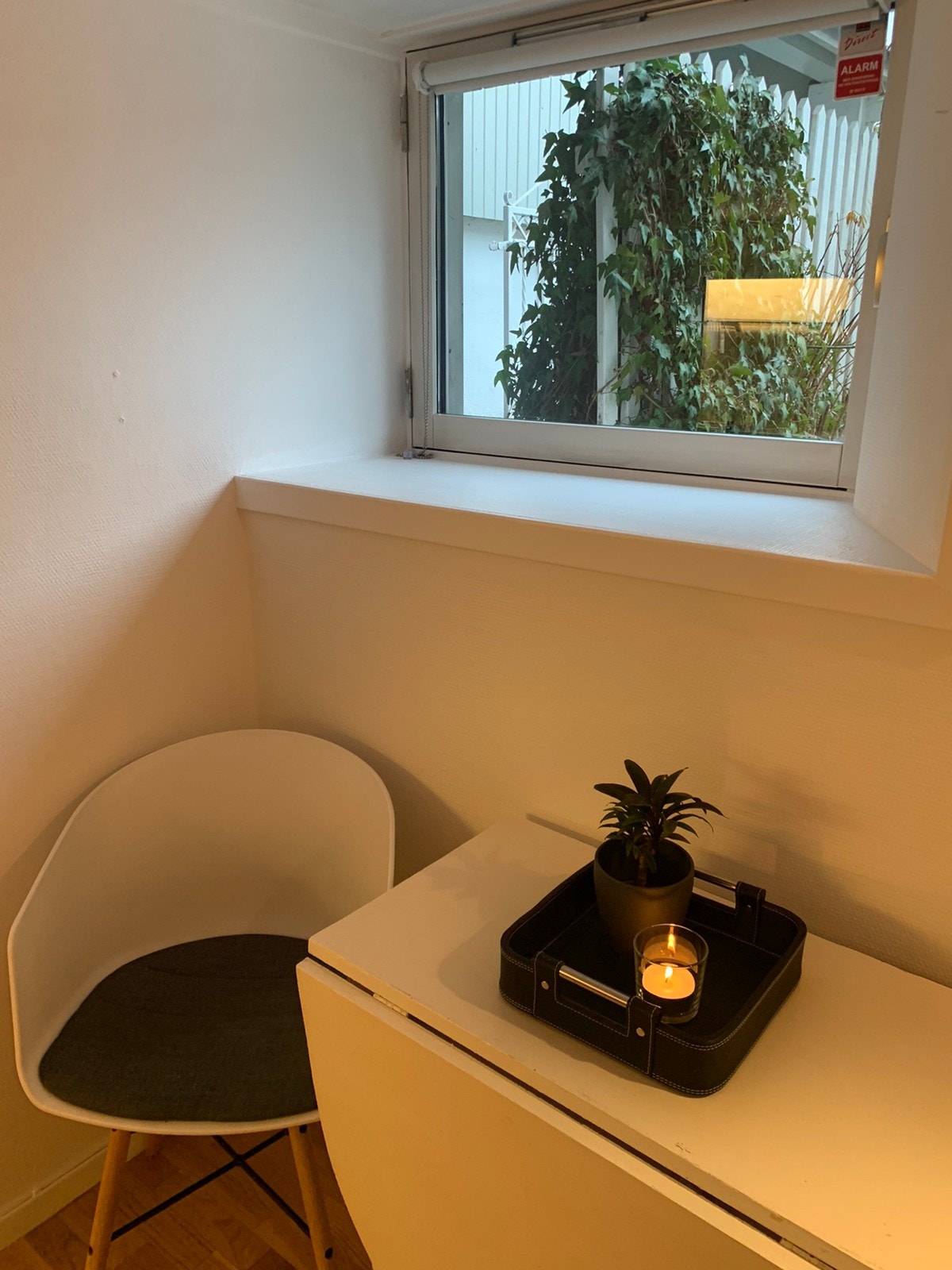 spisekrok med skap Galleribilde
