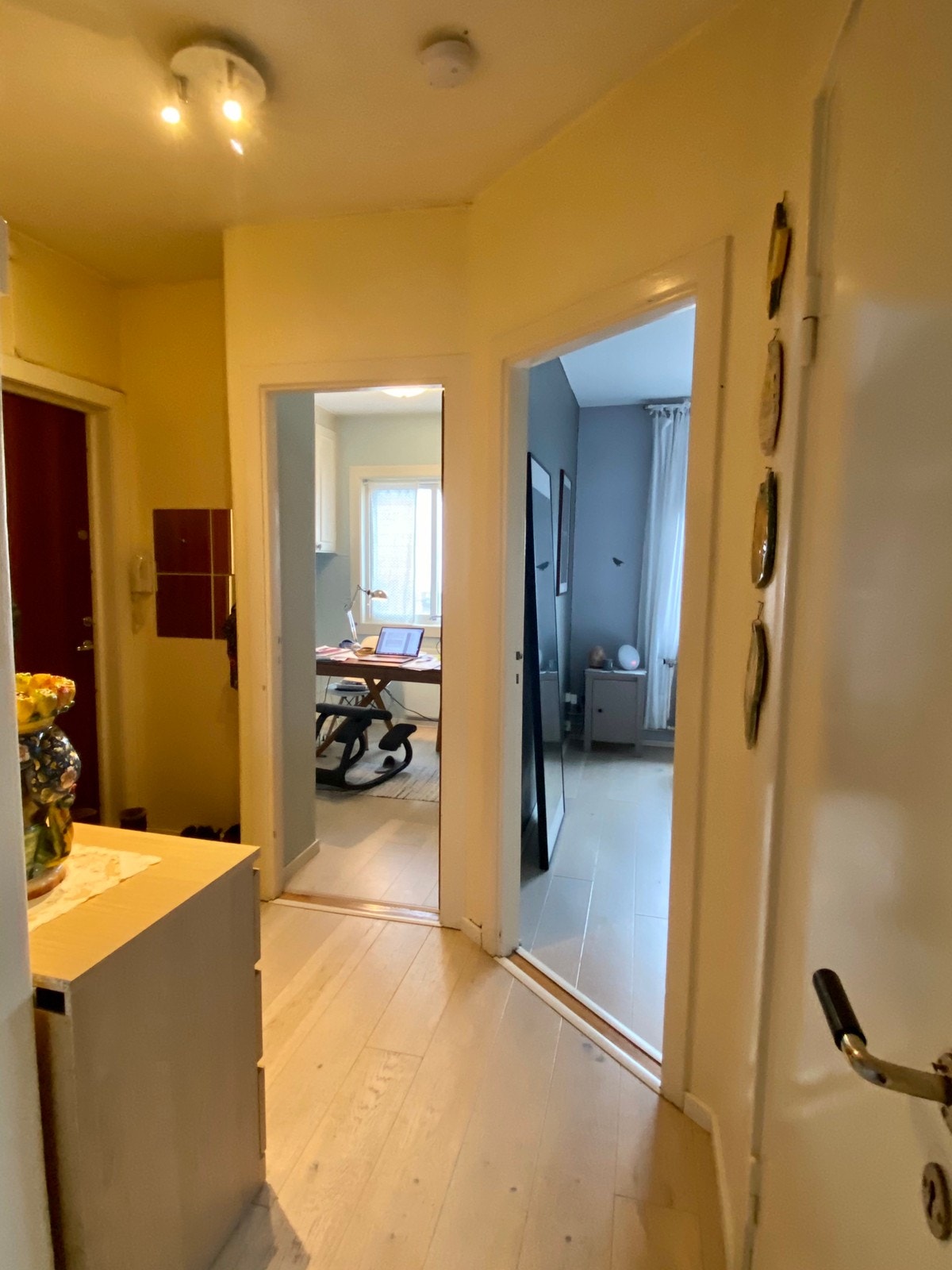 Inngang/entre ( aktuelt pusset opp i farge smooth white) Galleribilde