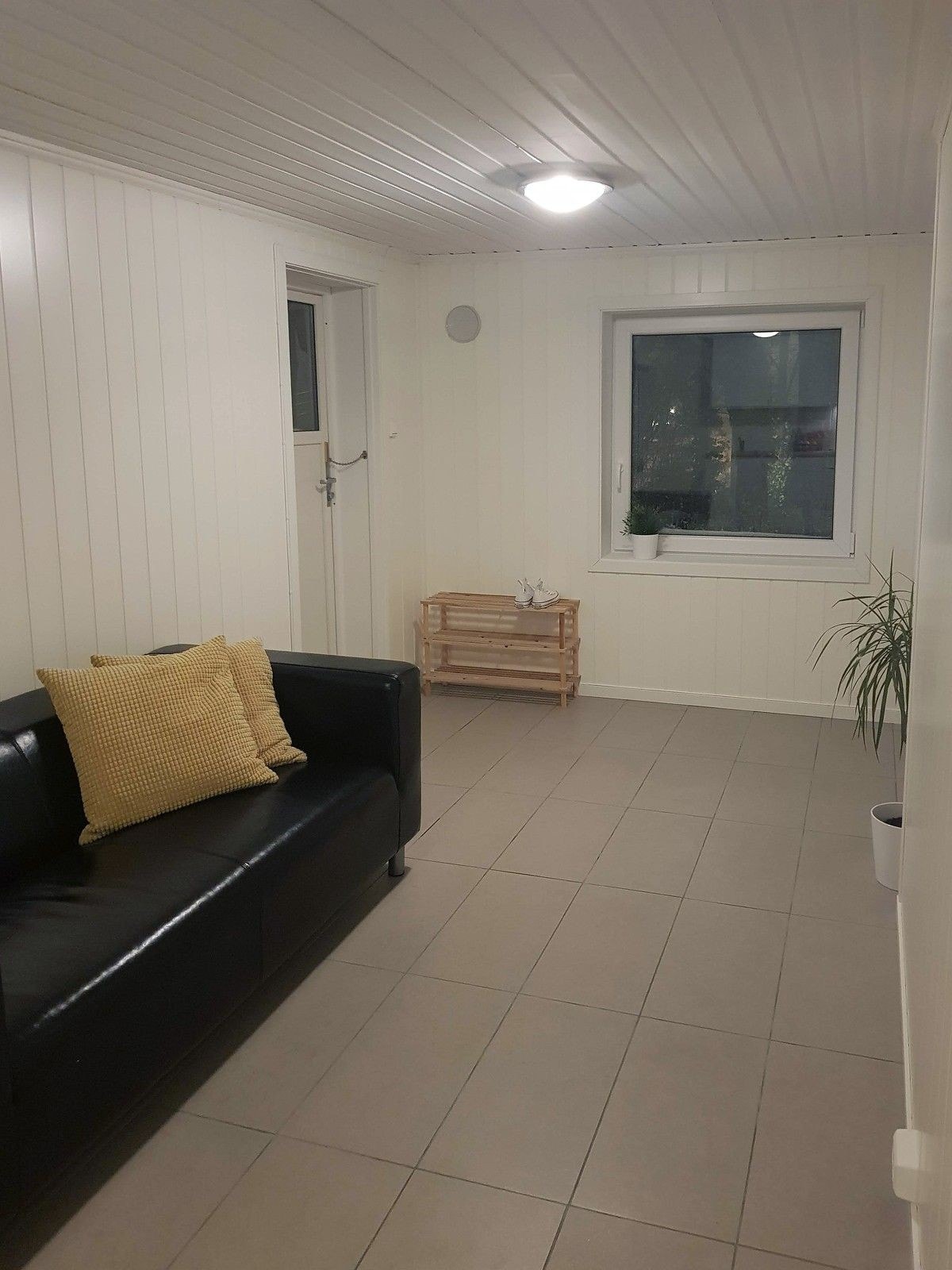 Egen inngang til hybelen Galleribilde