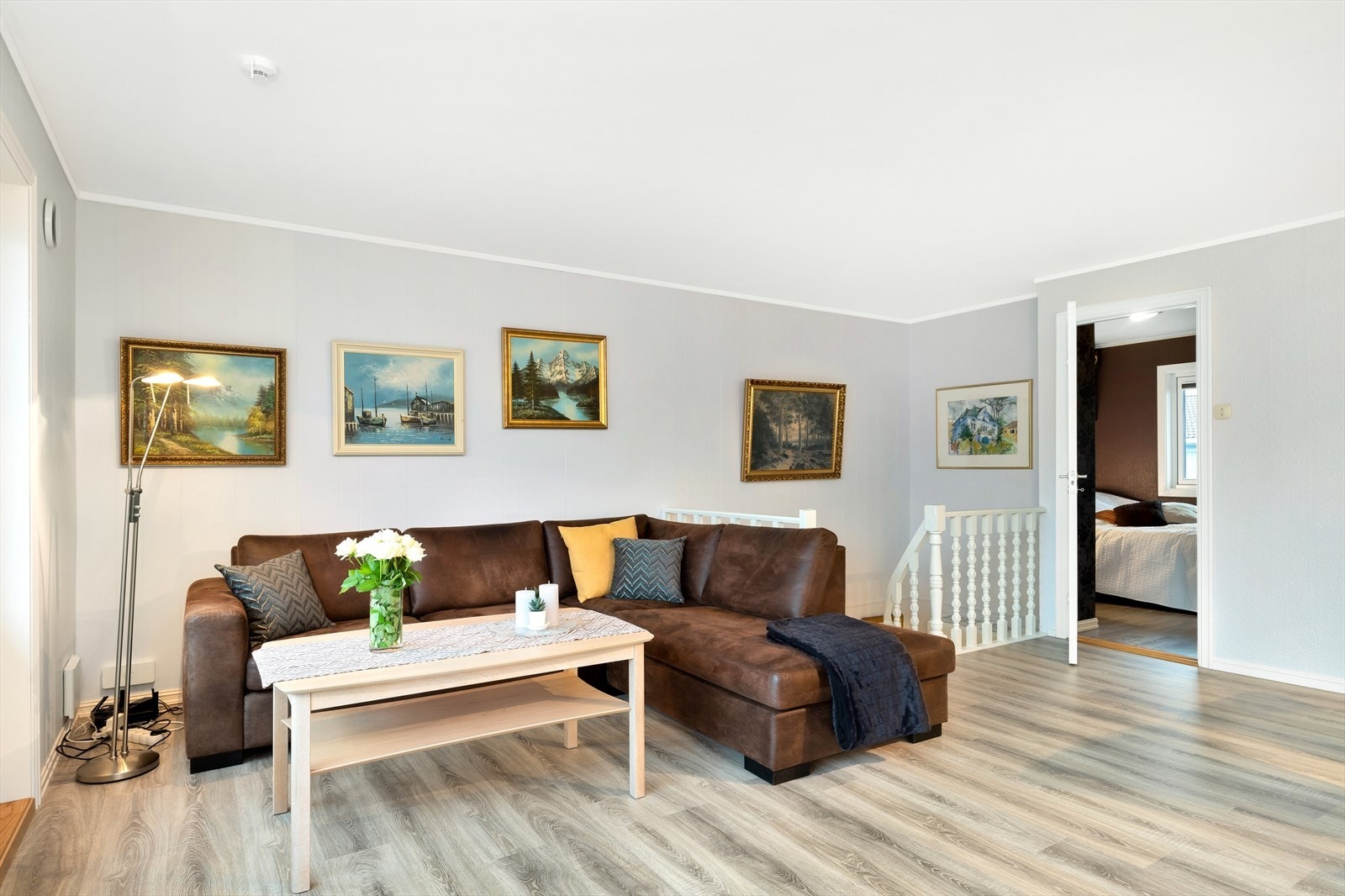 God plass til både salong og spisebord Galleribilde