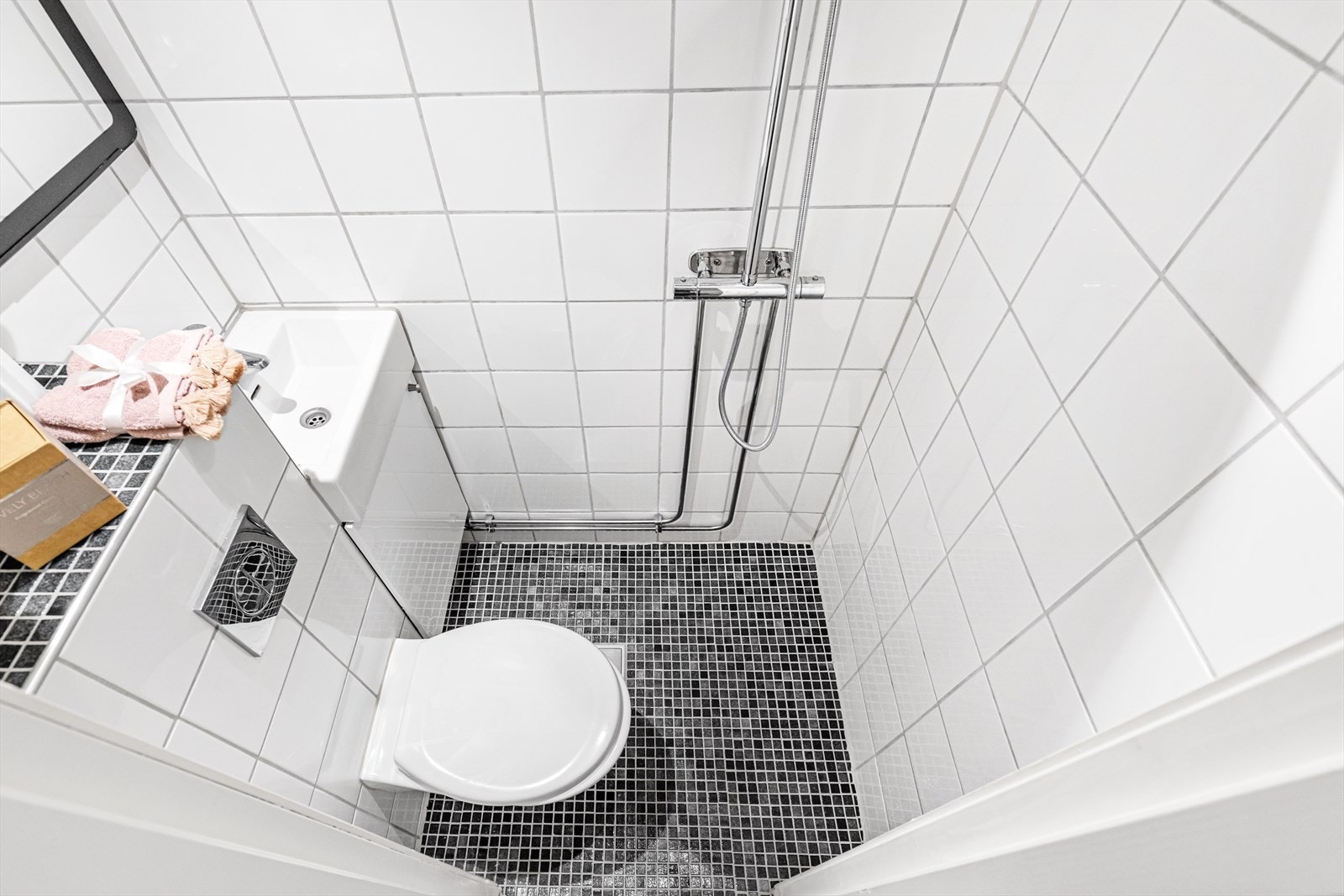 Pent flislagt bad/wc Galleribilde