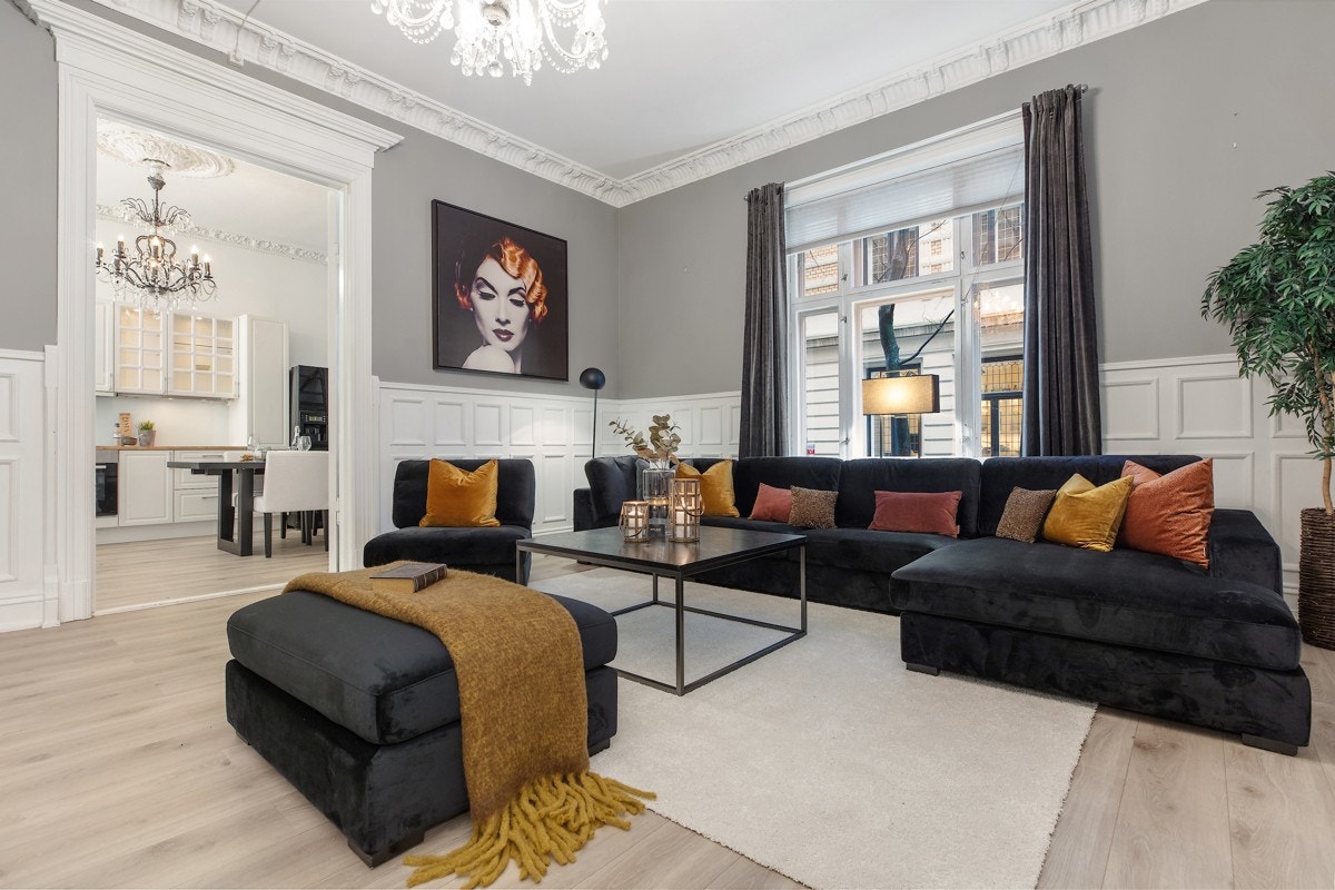 Stue og inngang til kjøkken Galleribilde