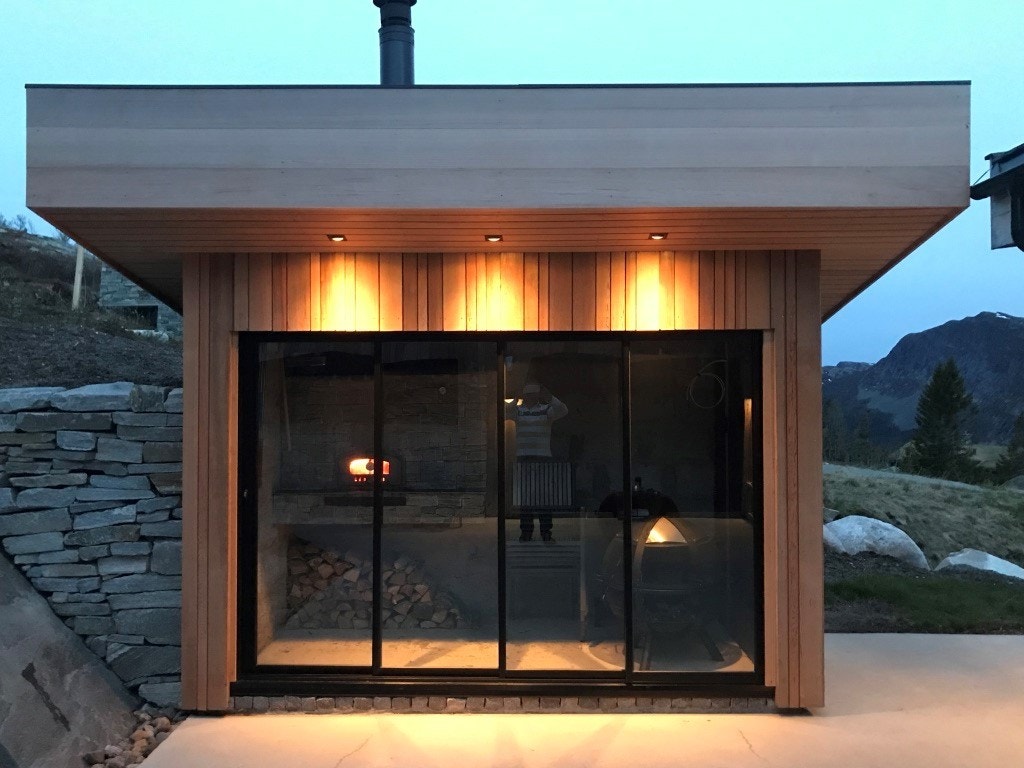 Eget utekjøkken med bakerovn Galleribilde