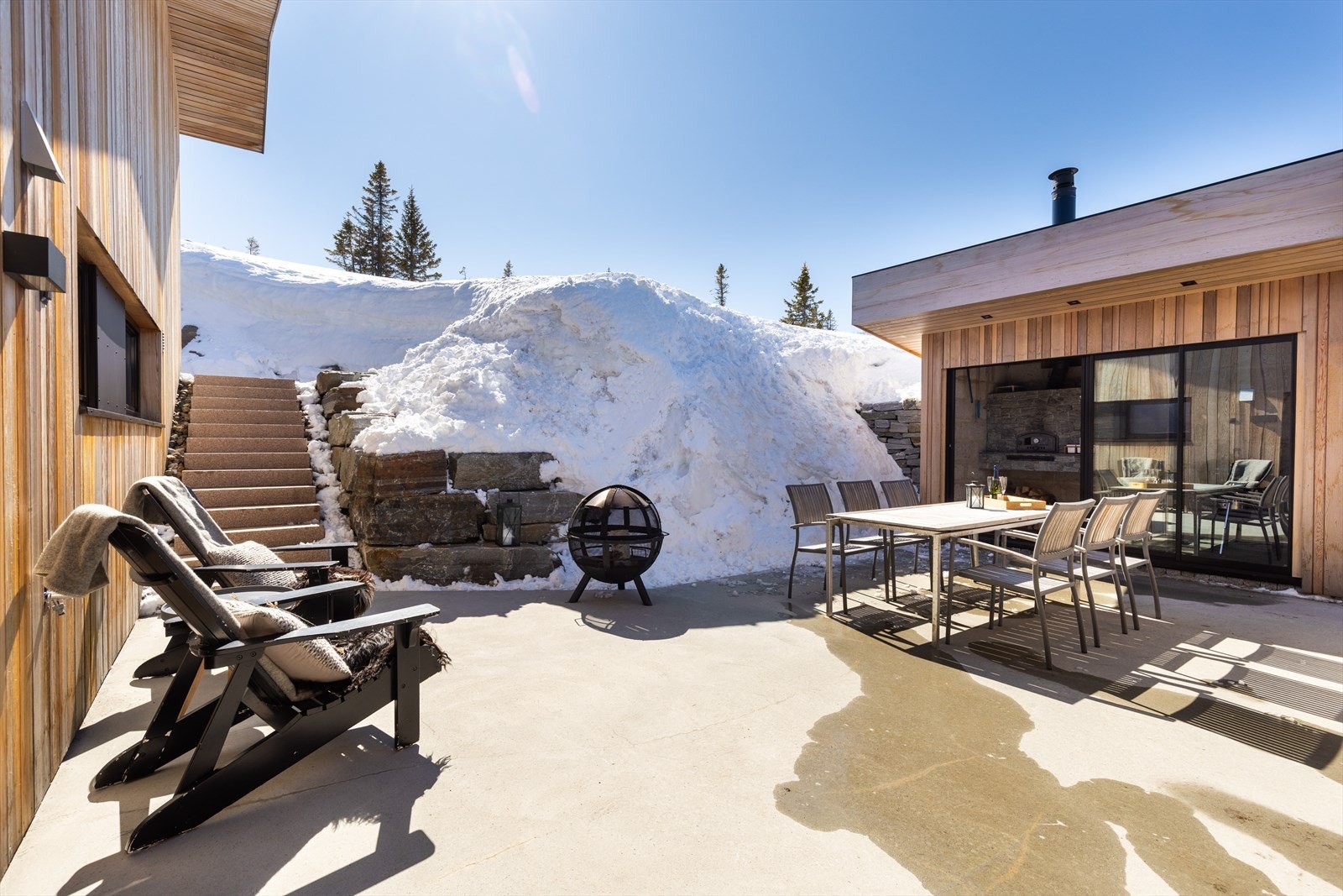 Uteplass Galleribilde