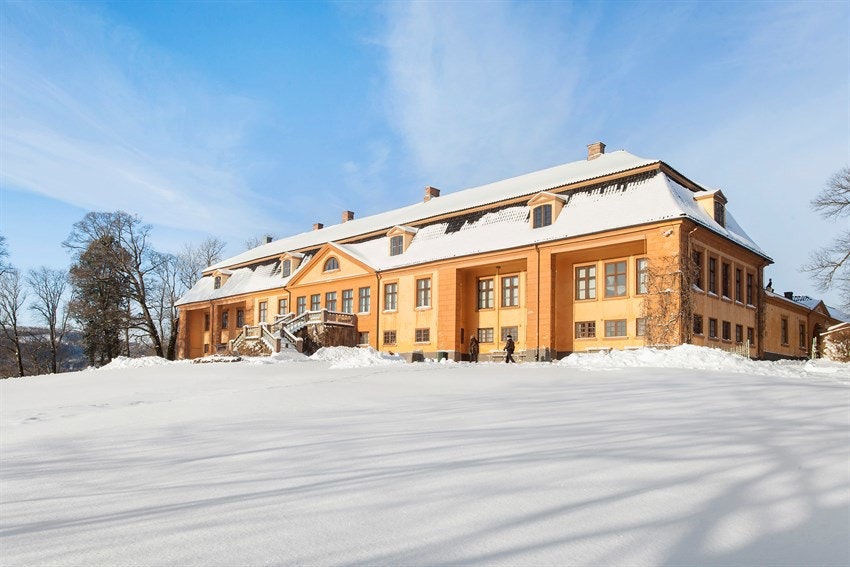 Bogstad gård med kafé og aktiviteter for de små. Galleribilde