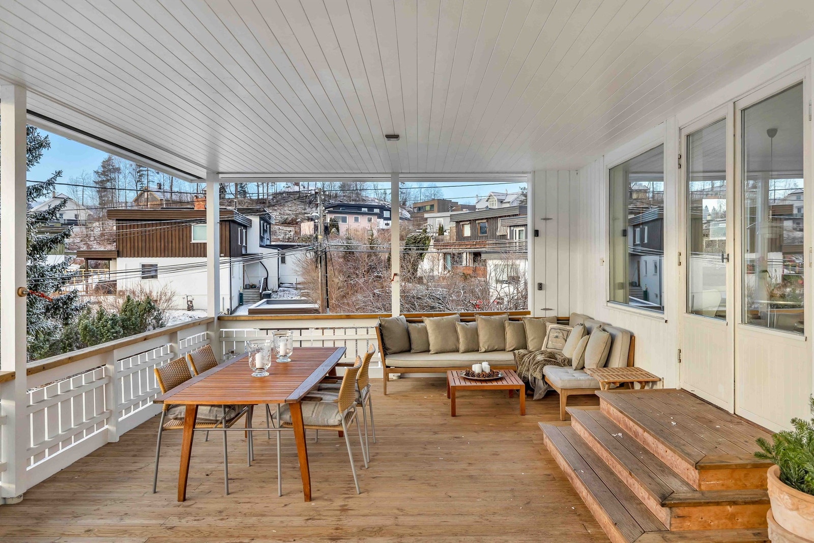 Herlig terrasse på ca. 34 kvm med adkomst fra stue Galleribilde