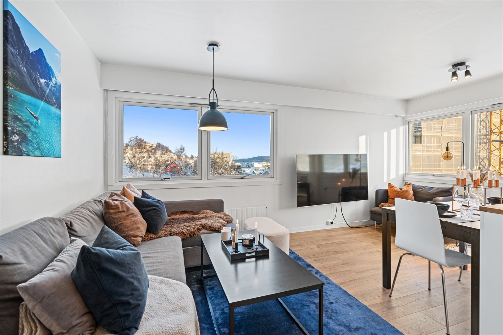 Lys og pen hybelleilighet like ovenfor sentrum. Galleribilde