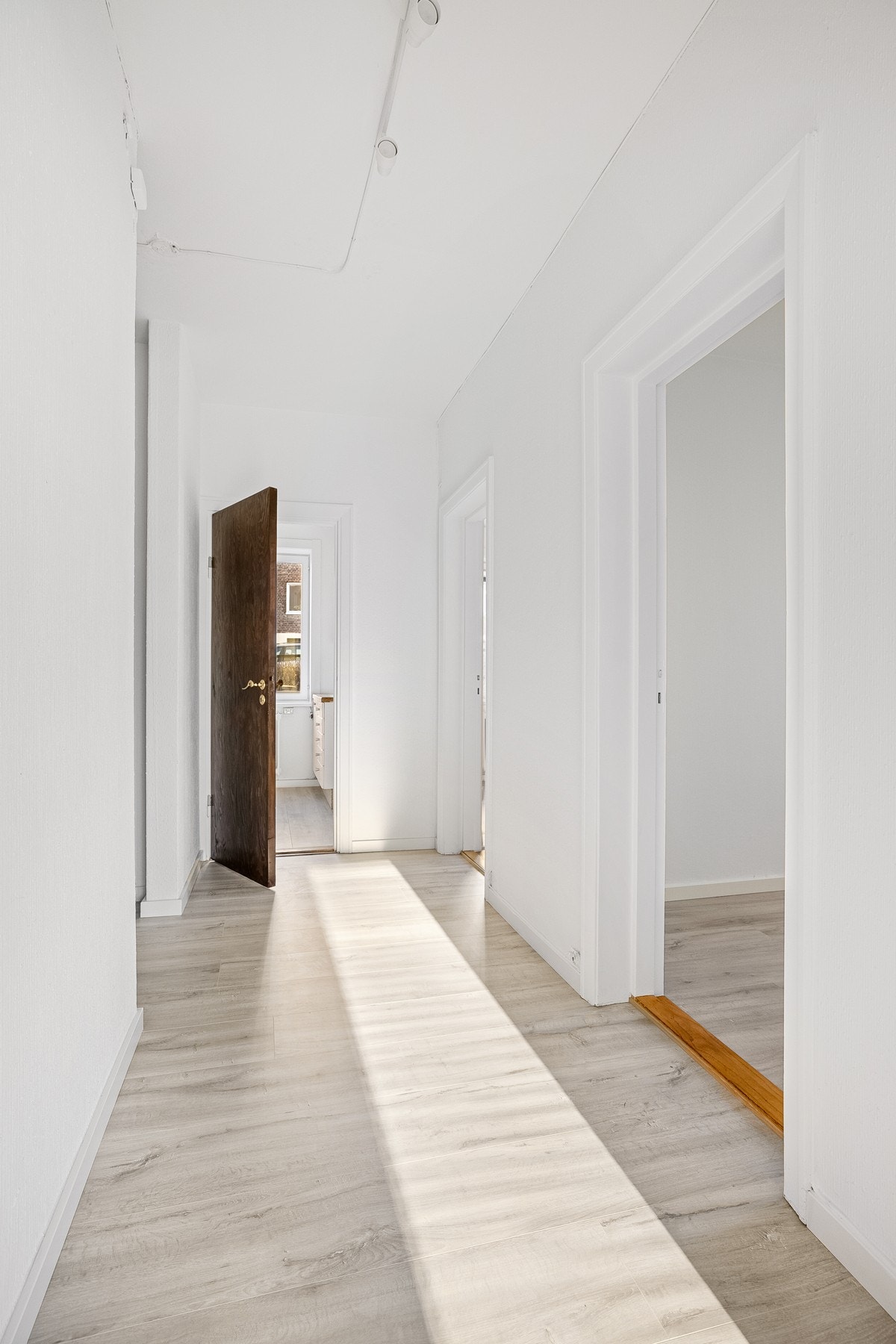 Entré/gang. Galleribilde