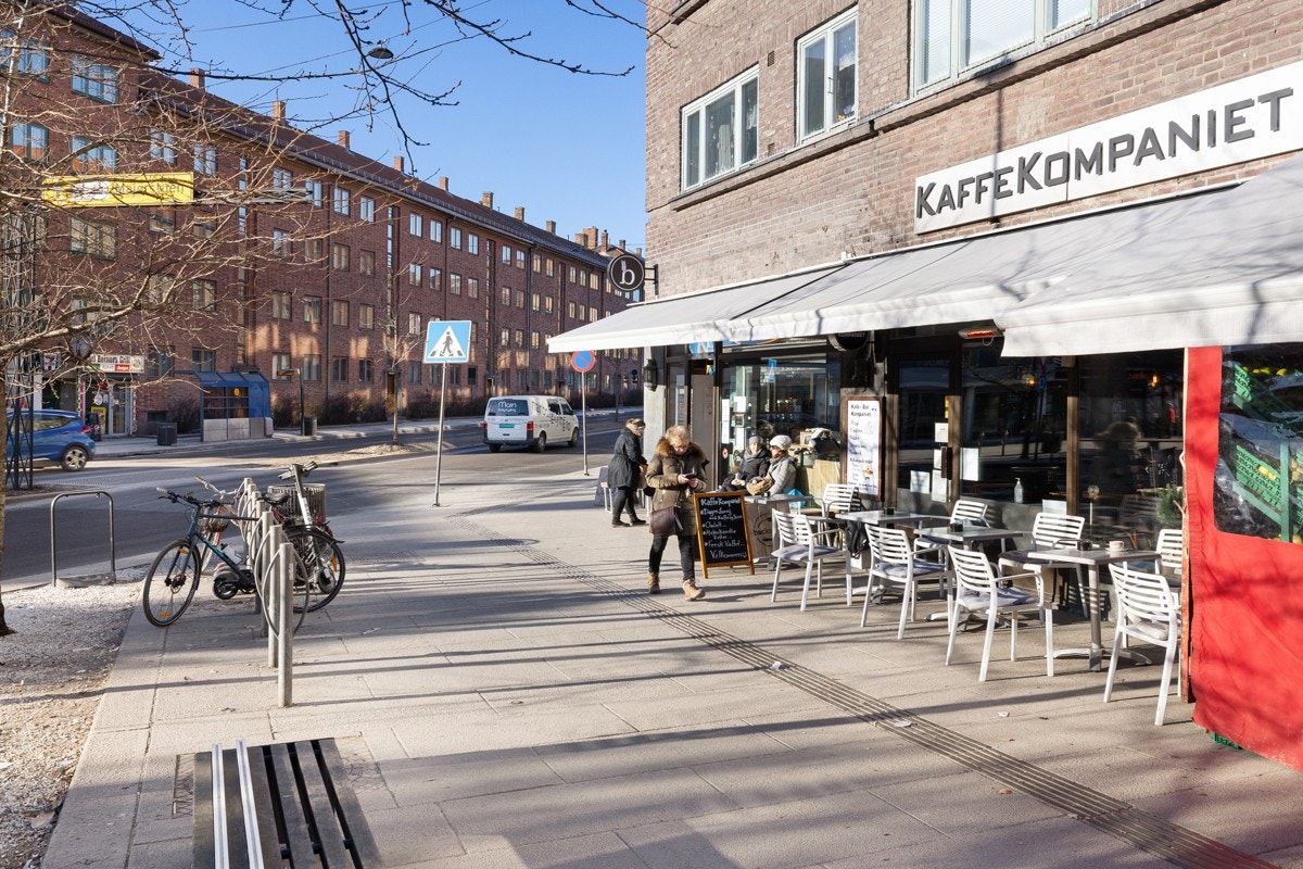 Carl Berner har fine kafeer hvor vårsolen snart kan nytes. Galleribilde