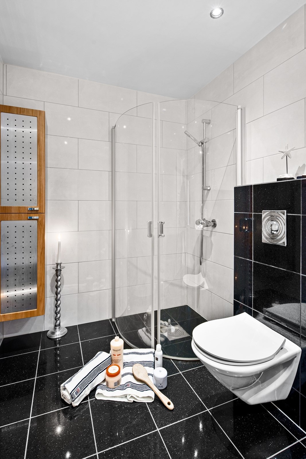 Veggmontert wc Galleribilde