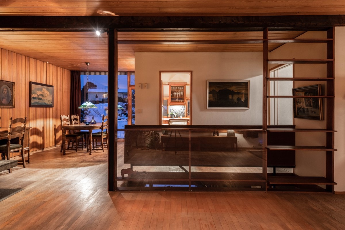 Stue og kjøkken er i adskilte rom. Galleribilde