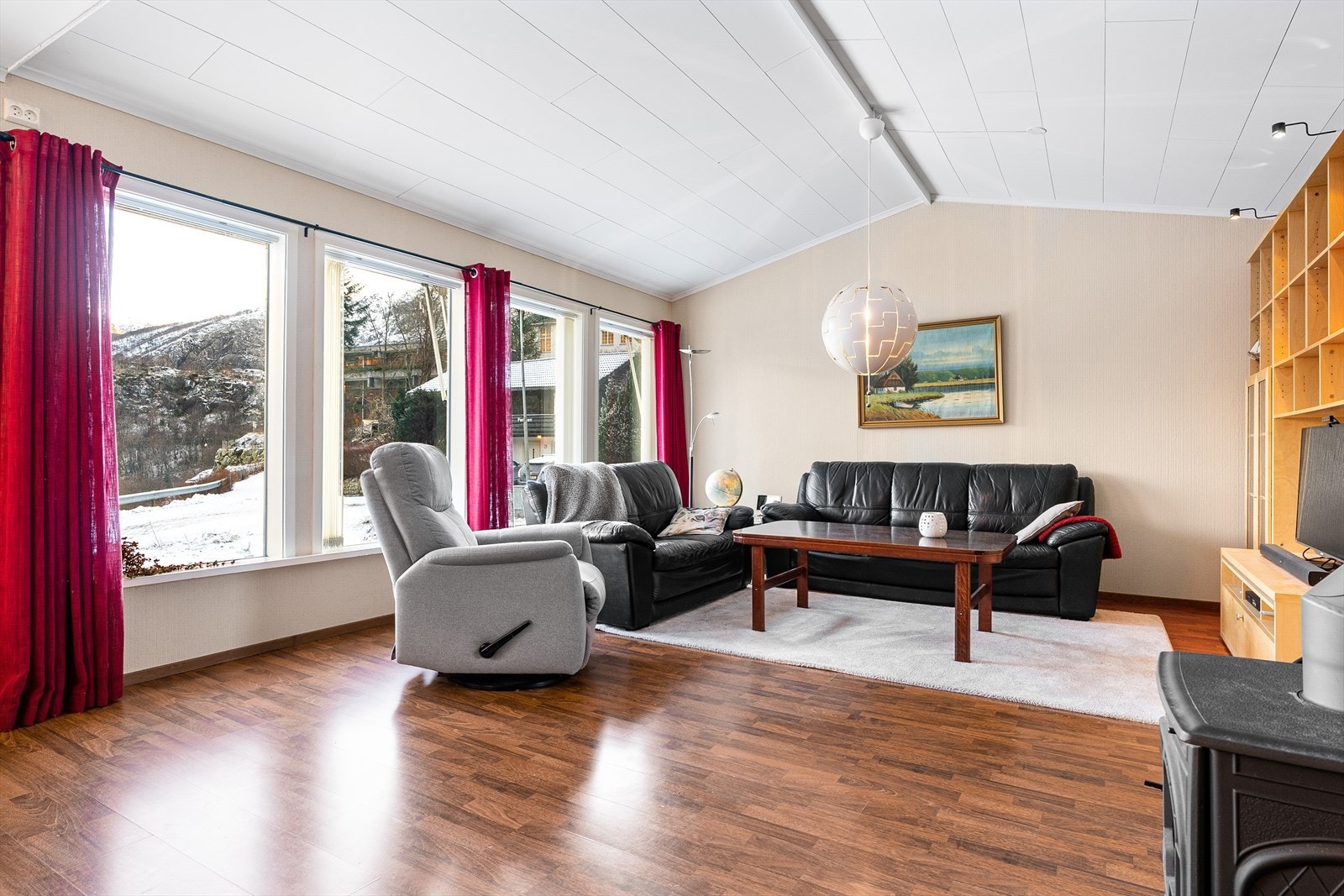 Her får du en familiebolig med god planløsning og godt potensiale. Galleribilde