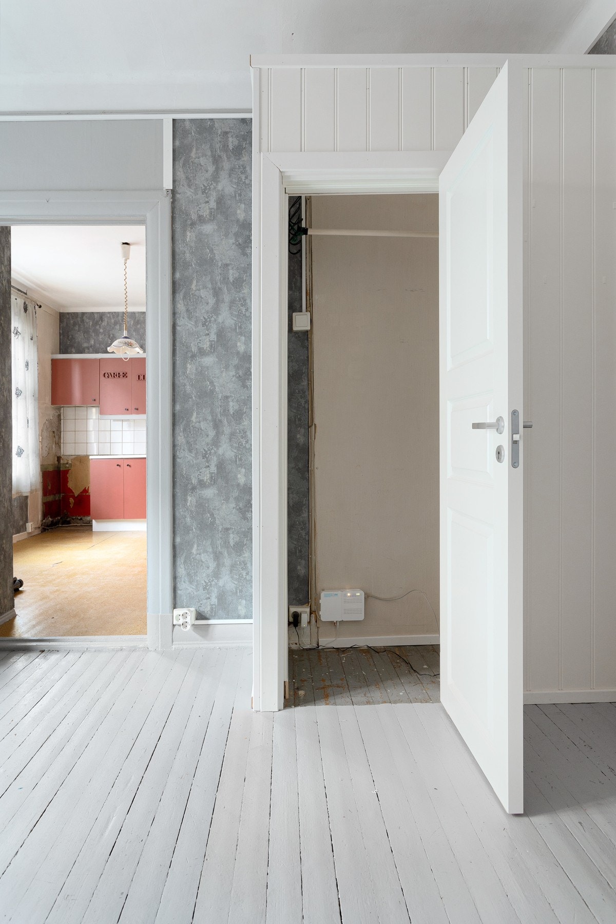 Plassbygget bod i stue Galleribilde