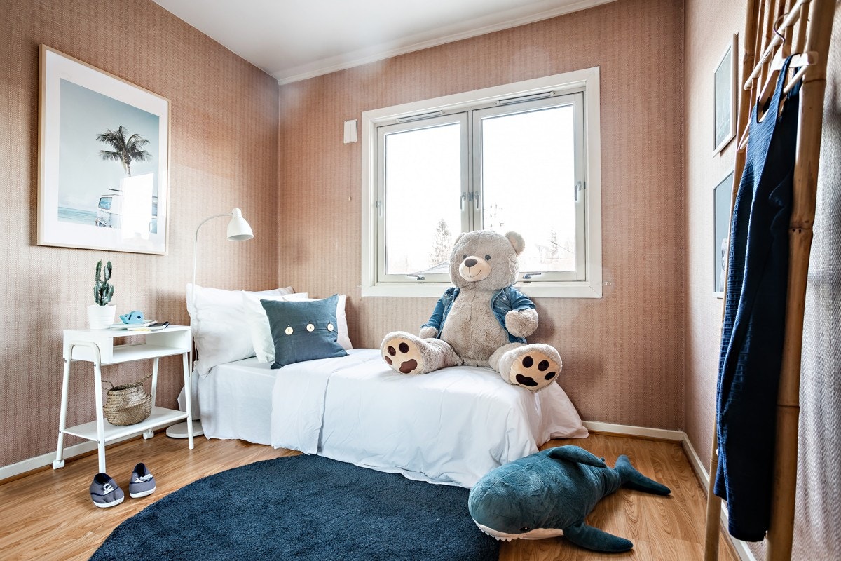 Begge soverommene er av god størrelse og ligger plassert på hver sin ende av leiligheten. Galleribilde