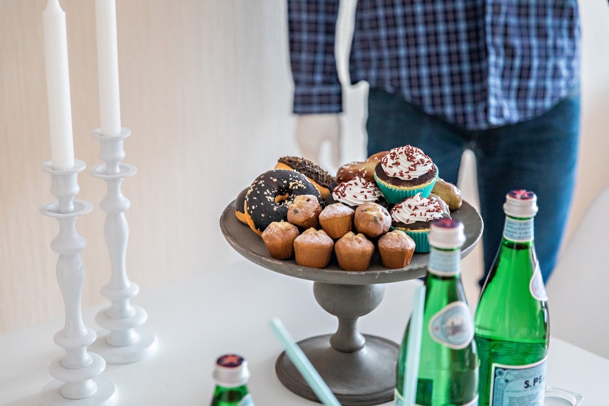 Stuen har god plass til spisebord. Galleribilde