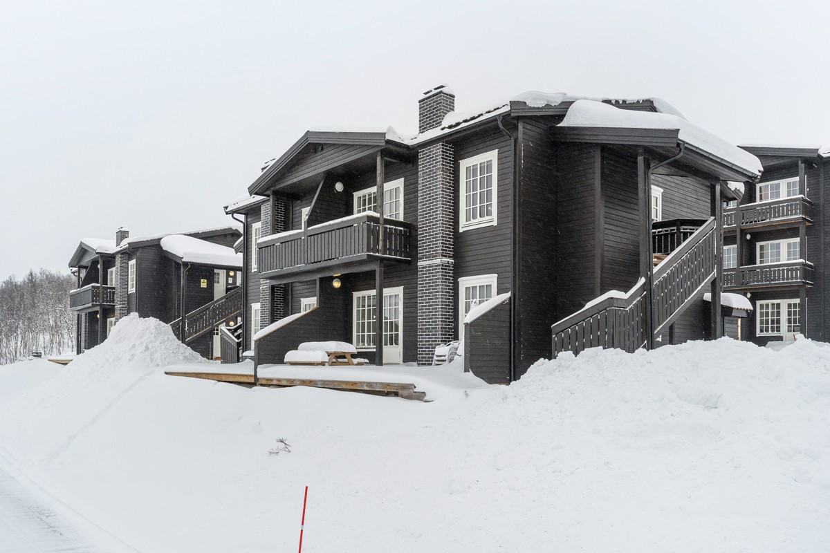 Leiligheten er en del av leilighetskompleksene i Målselv Fjellandsby - her er det mulig å generere gode utleieinntekter!