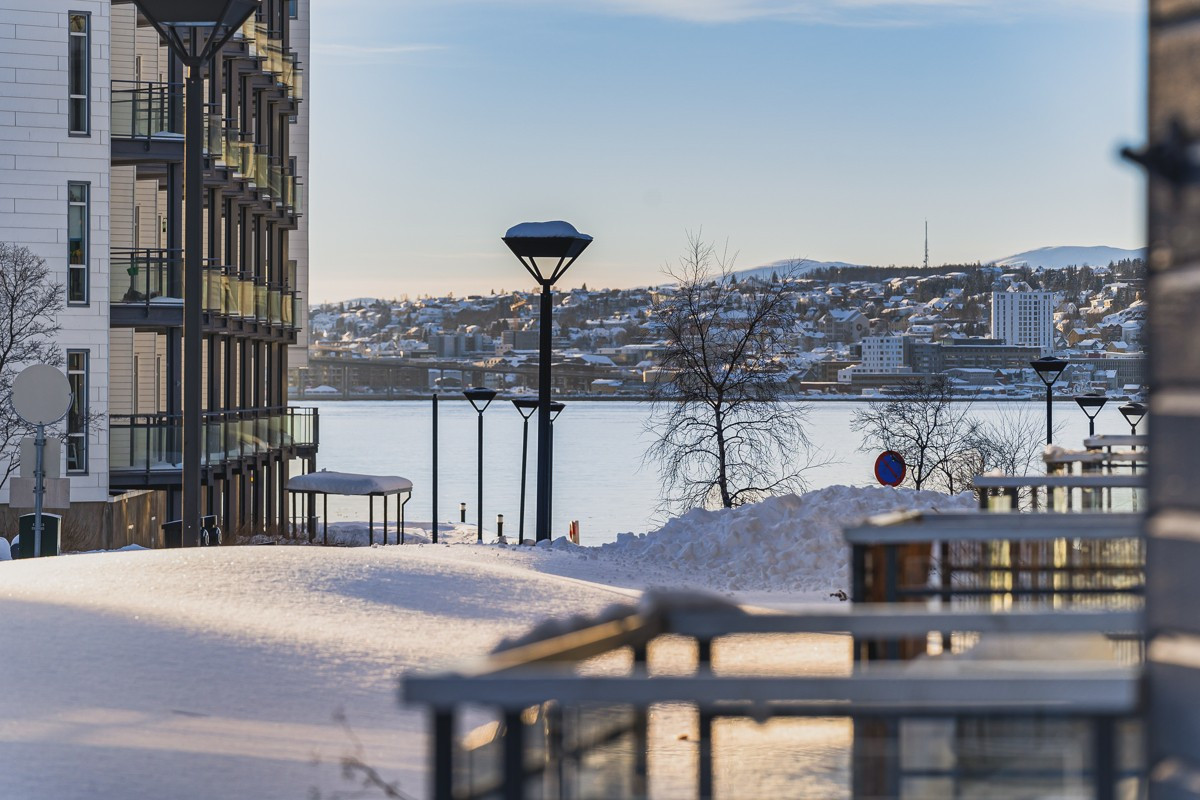 Utsikt mot Tromsøya og innseilingen til Tromsø!